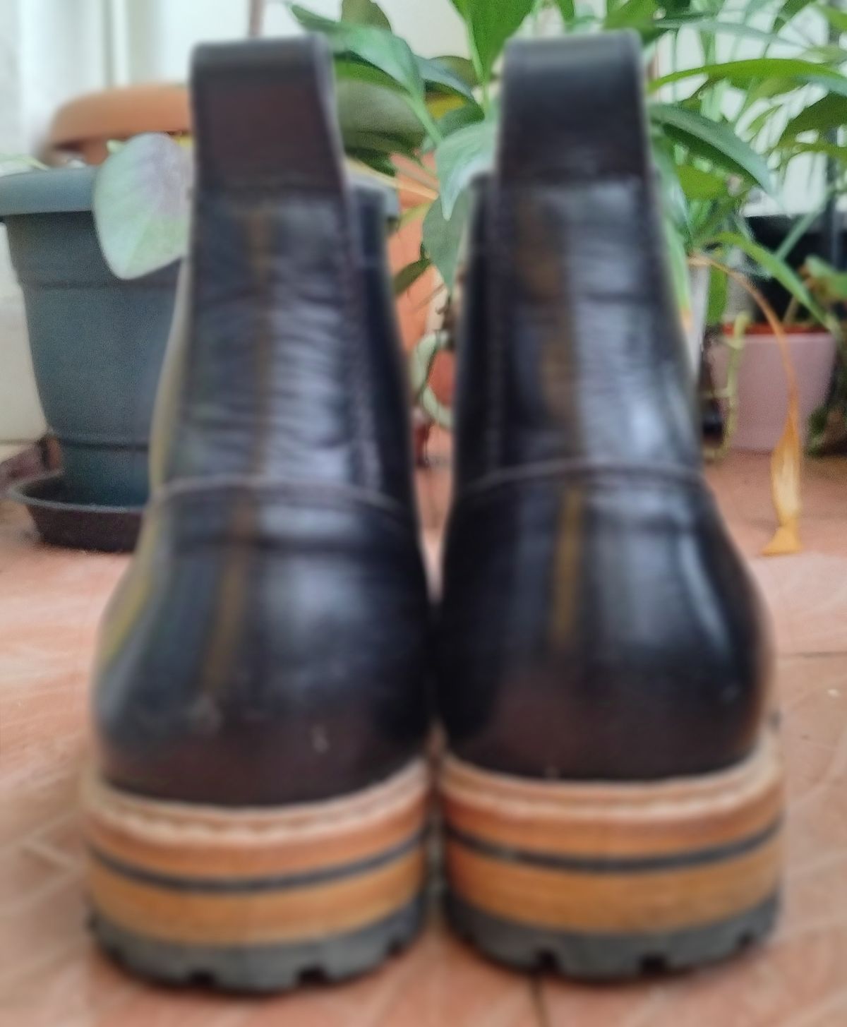 Photo by altobuff on December 5, 2024 of the Craft & Glory Monkey Explorer Boots in Raven Black Buffalo Leathee.