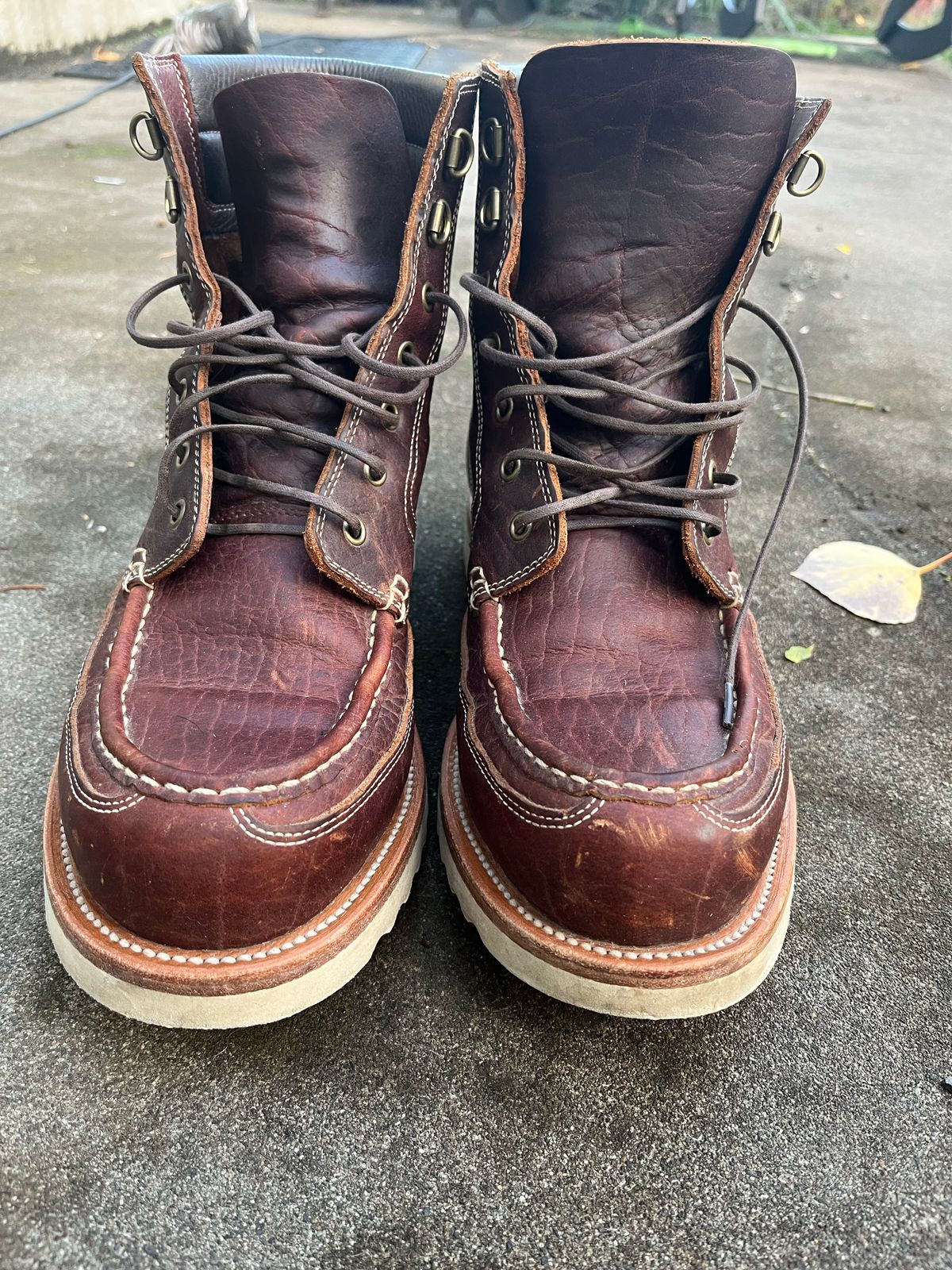 Photo by daftdonald on November 6, 2022 of the Grant Stone Field Boot in Seidel Walnut Bison.