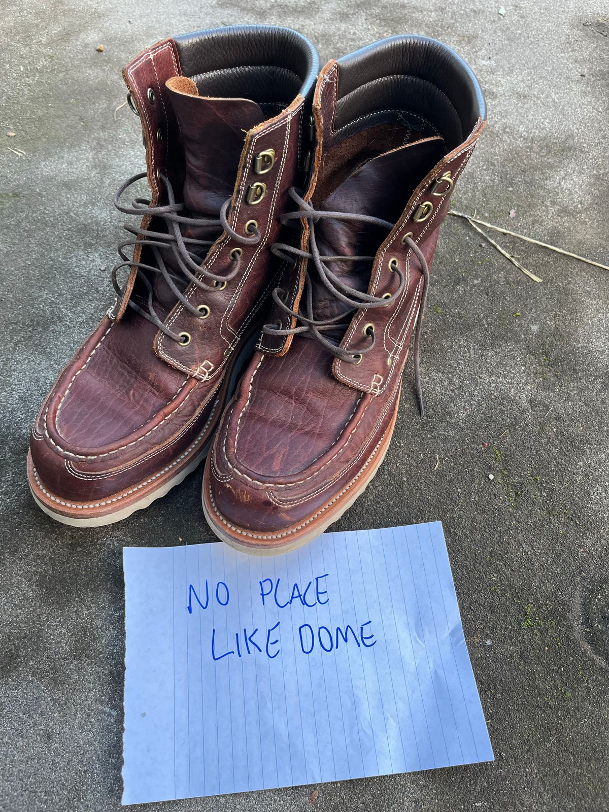 Photo by daftdonald on November 6, 2022 of the Grant Stone Field Boot in Seidel Walnut Bison.