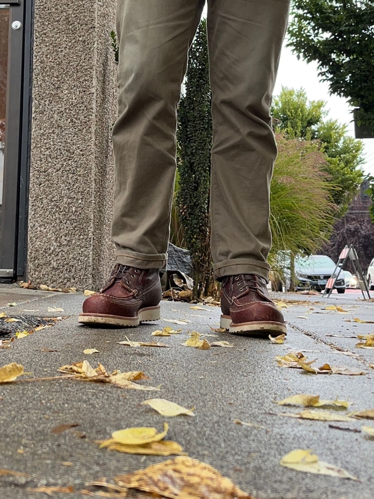 Photo by daftdonald on November 6, 2022 of the Grant Stone Field Boot in Seidel Walnut Bison.