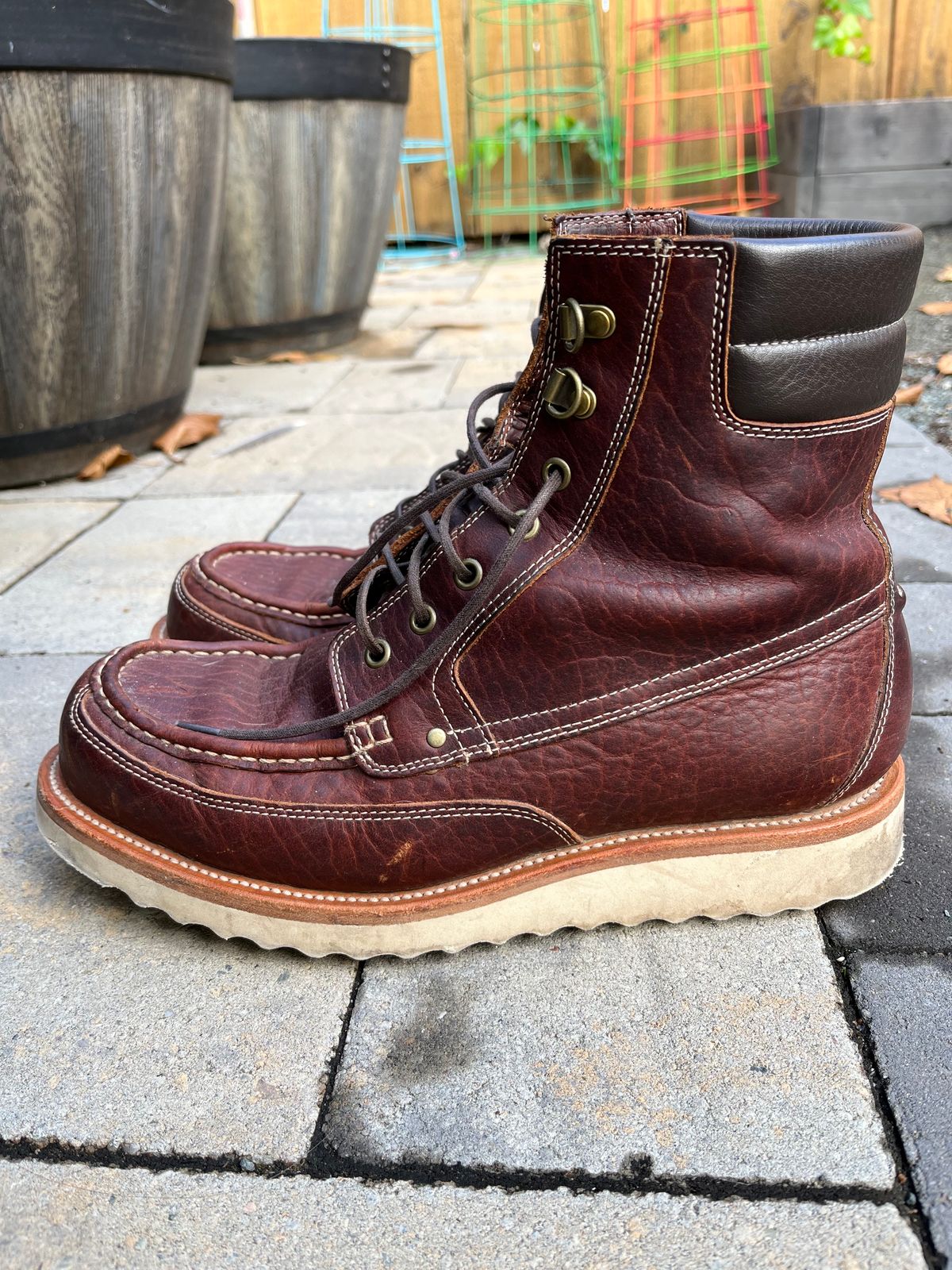 Photo by daftdonald on December 6, 2022 of the Grant Stone Field Boot in Seidel Walnut Bison.