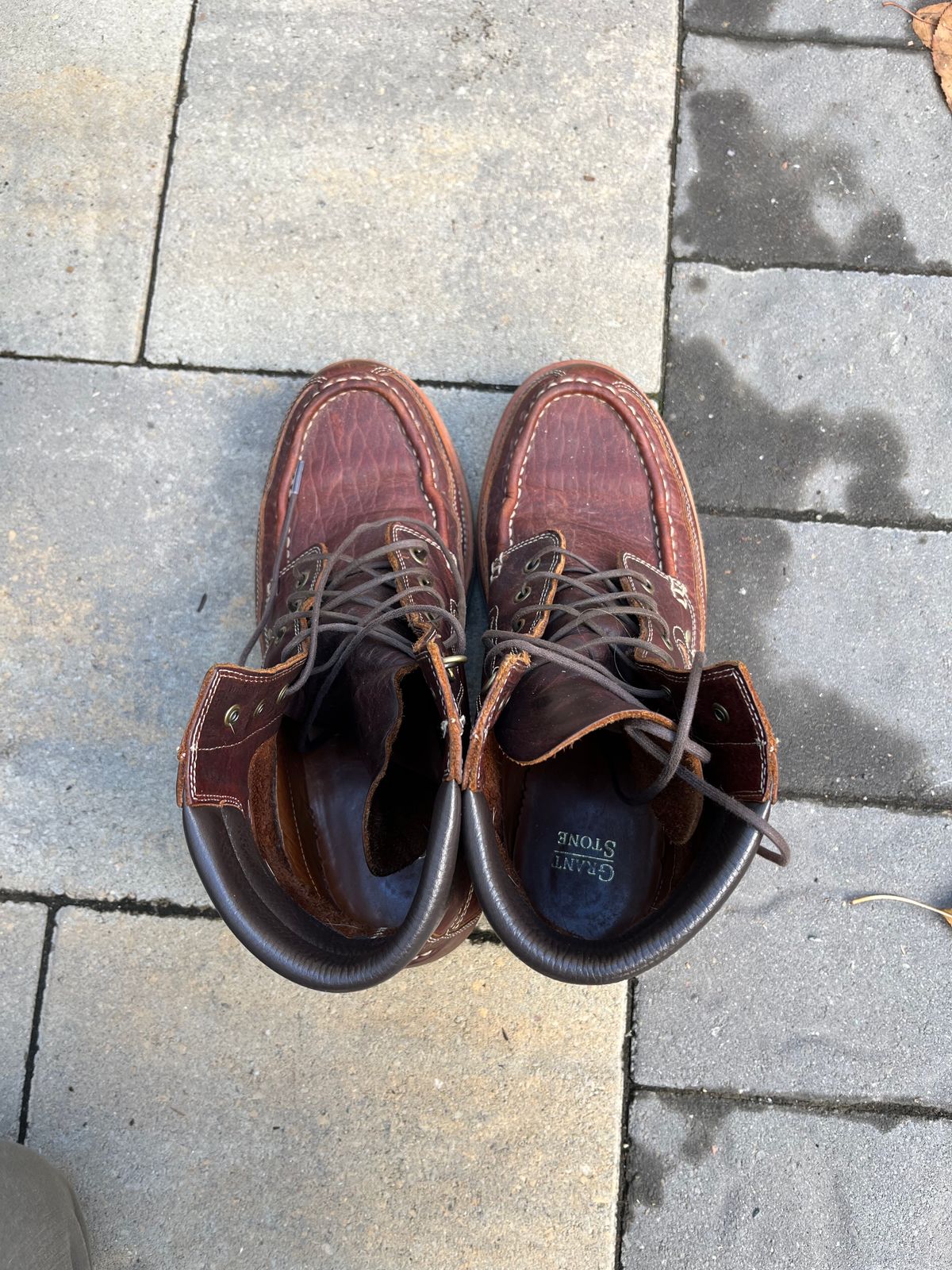 Photo by daftdonald on December 6, 2022 of the Grant Stone Field Boot in Seidel Walnut Bison.