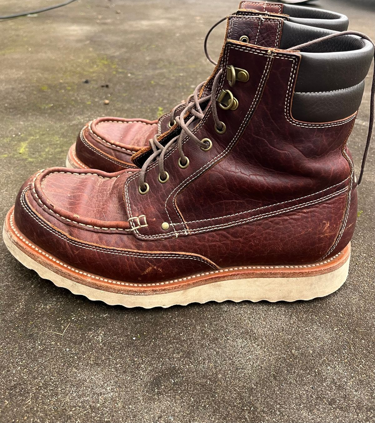 Photo by daftdonald on February 6, 2023 of the Grant Stone Field Boot in Seidel Walnut Bison.