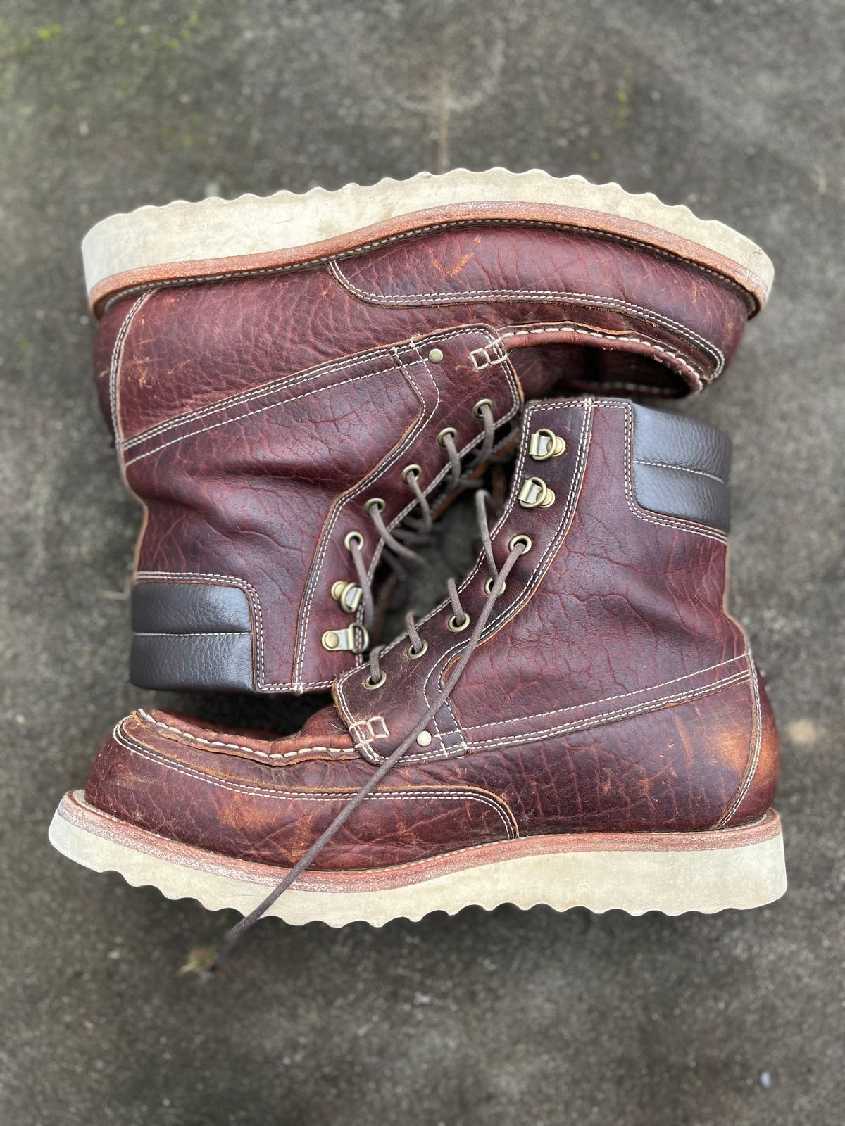 Photo by daftdonald on February 6, 2023 of the Grant Stone Field Boot in Seidel Walnut Bison.