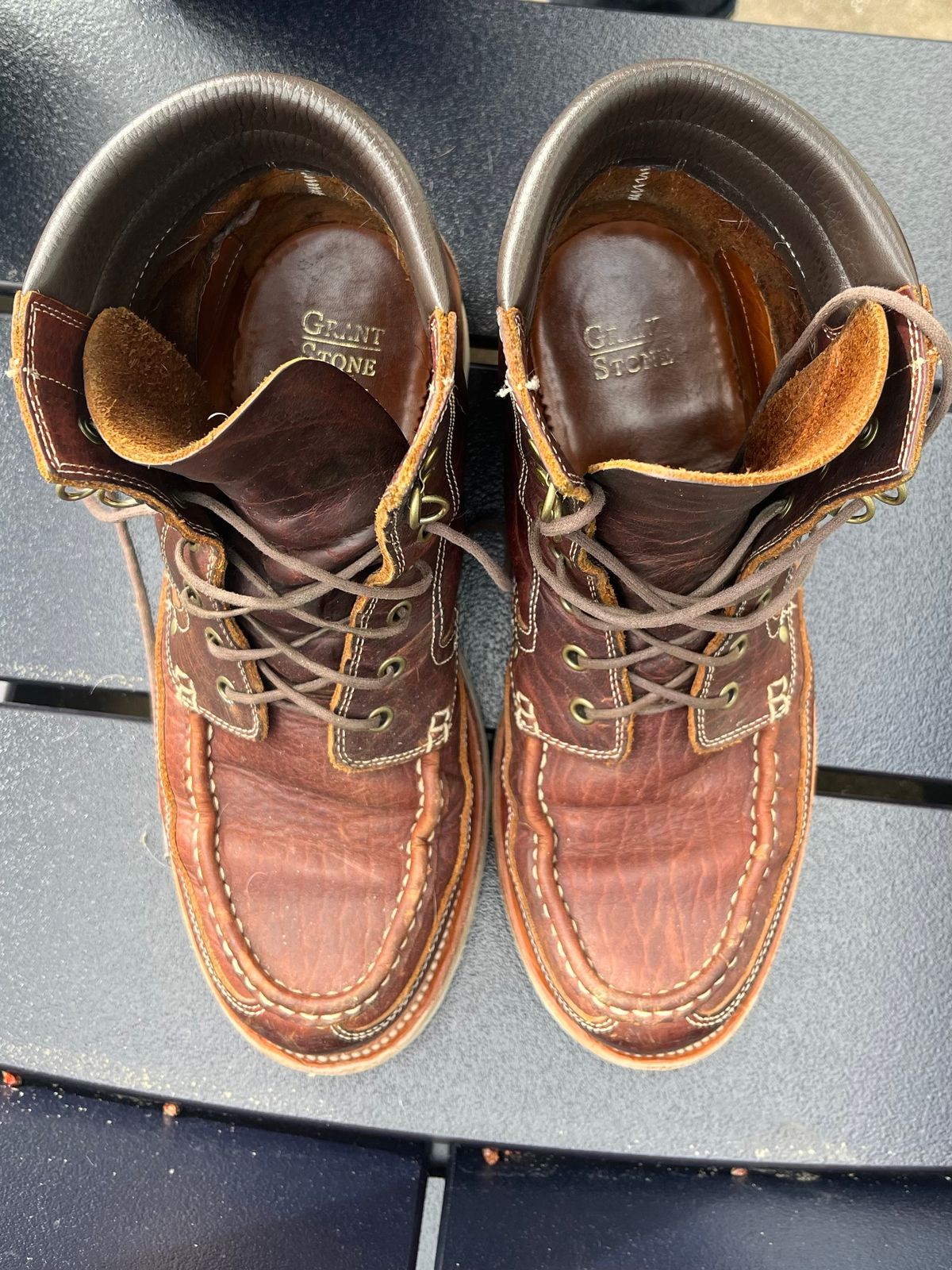 Photo by daftdonald on March 6, 2023 of the Grant Stone Field Boot in Seidel Walnut Bison.