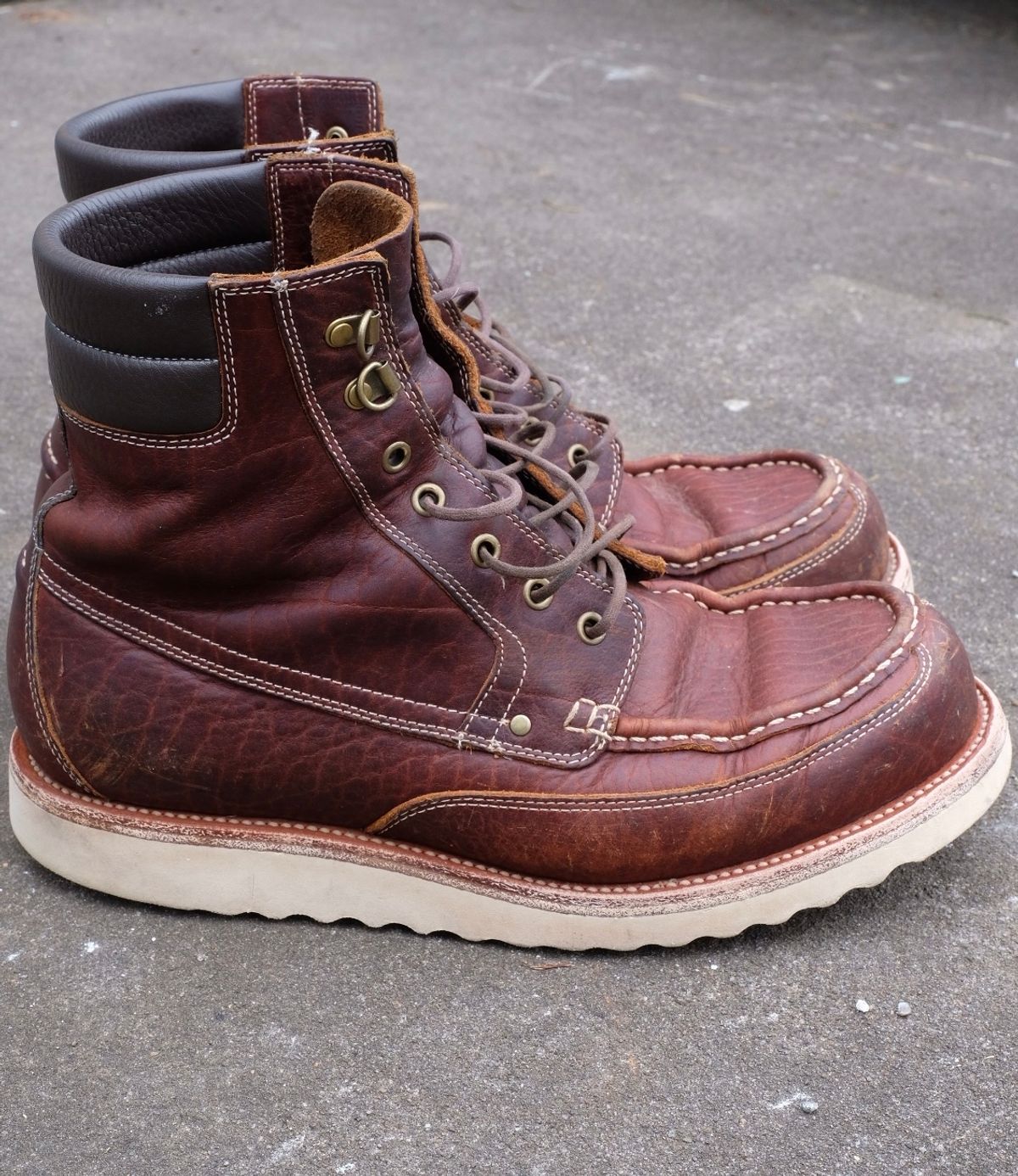 Photo by daftdonald on April 6, 2023 of the Grant Stone Field Boot in Seidel Walnut Bison.