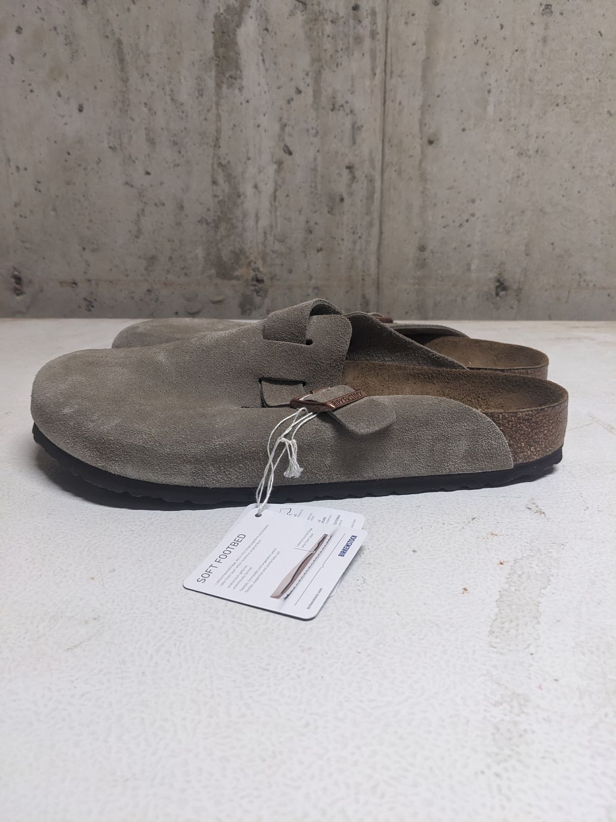 Photo by Lazy_Spread on November 2, 2023 of the Birkenstock Boston in Taupe Suede.