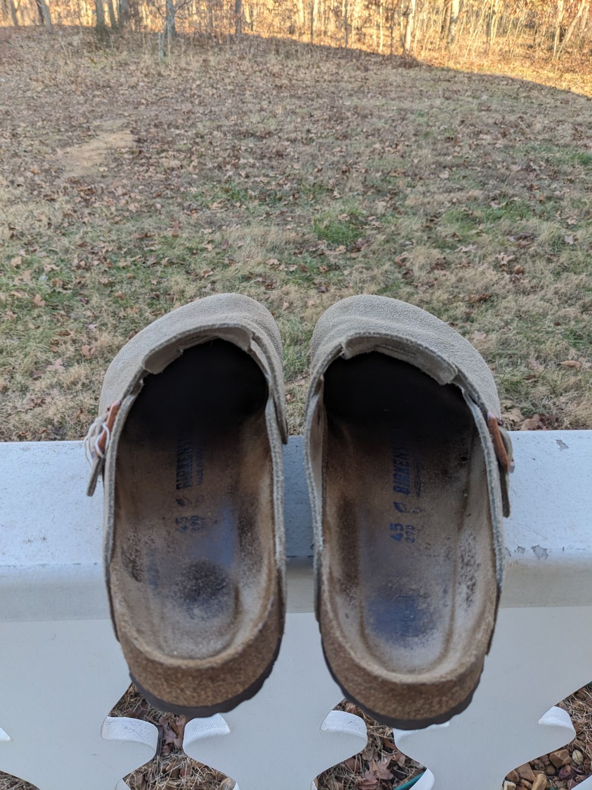 Photo by Lazy_Spread on January 4, 2024 of the Birkenstock Boston in Taupe Suede.