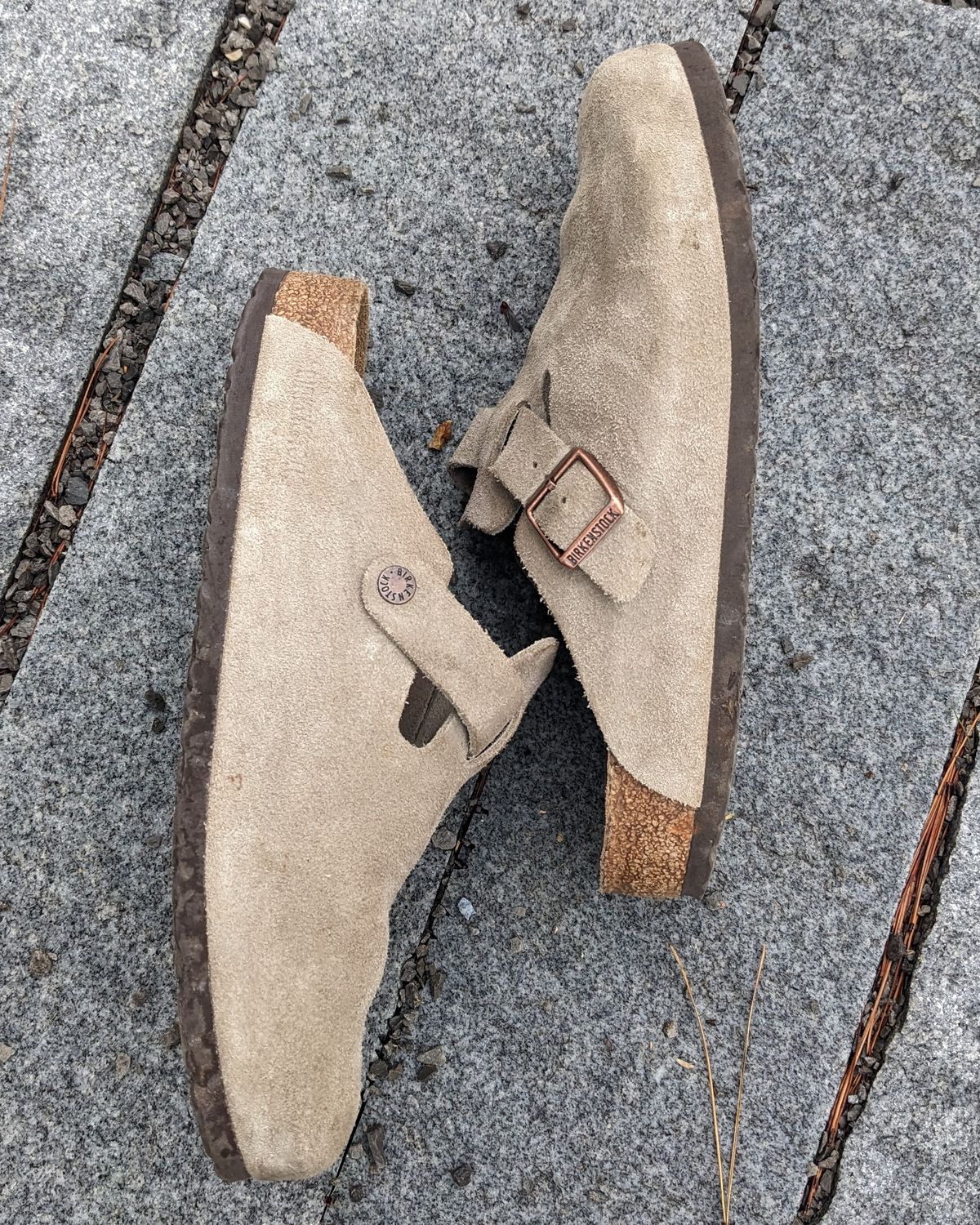 Photo by Lazy_Spread on March 1, 2024 of the Birkenstock Boston in Taupe Suede.