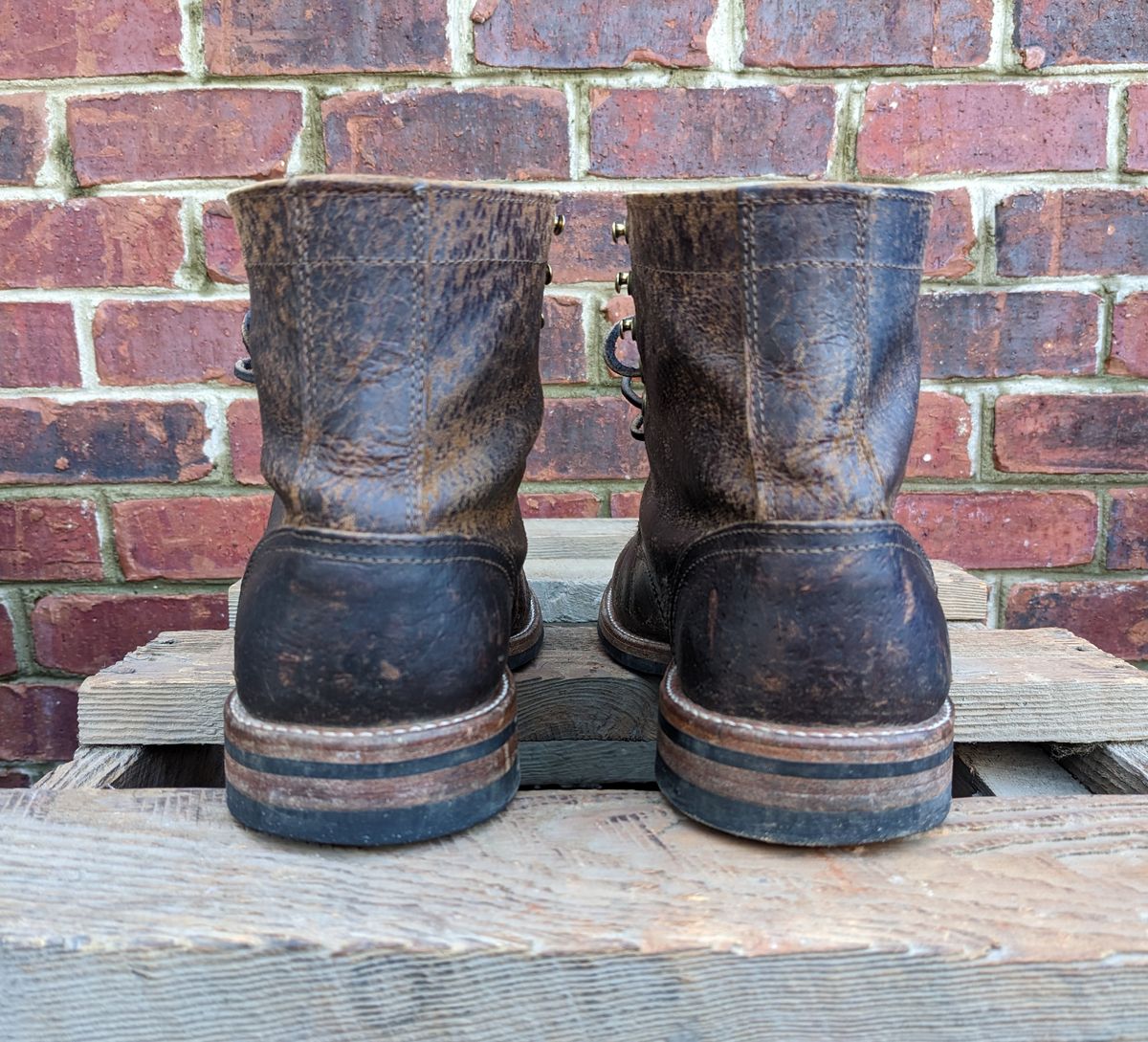 Photo by Lazy_Spread on January 4, 2023 of the Oak Street Bootmakers Trench Boot in Dark Waxy Wild Boar.