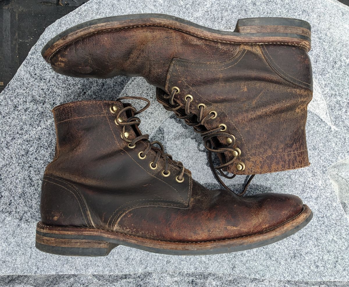 Photo by Lazy_Spread on April 4, 2023 of the Oak Street Bootmakers Trench Boot in Dark Waxy Wild Boar.