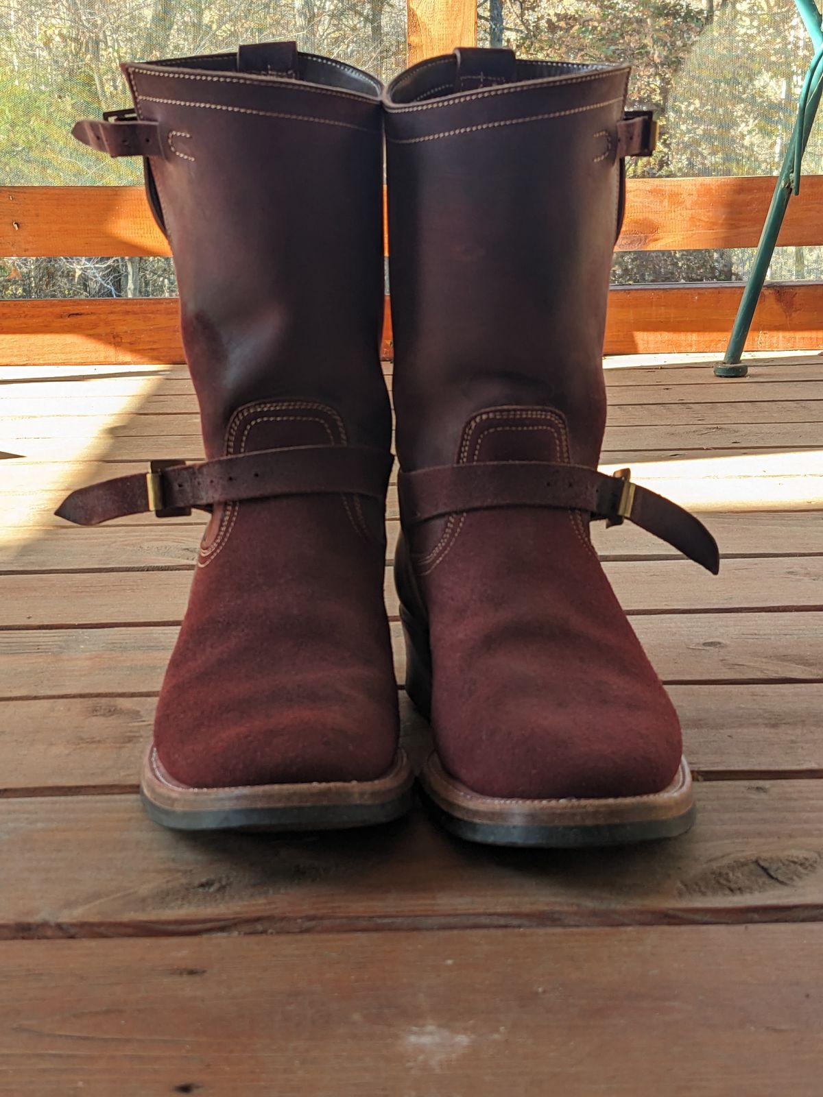 Photo by Lazy_Spread on November 5, 2023 of the Unsung U 22-2 Engineer Boot in Horween Burgundy Workshoe Butt Roughout.