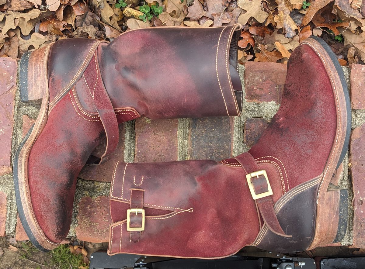 Photo by Lazy_Spread on December 4, 2023 of the Unsung U 22-2 Engineer Boot in Horween Burgundy Workshoe Butt Roughout.