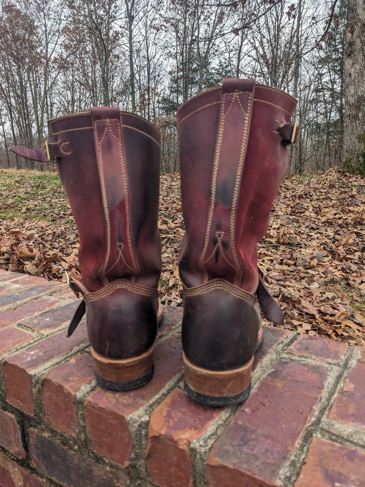 Photo by Lazy_Spread on December 4, 2023 of the Unsung U 22-2 Engineer Boot in Horween Burgundy Workshoe Butt Roughout.