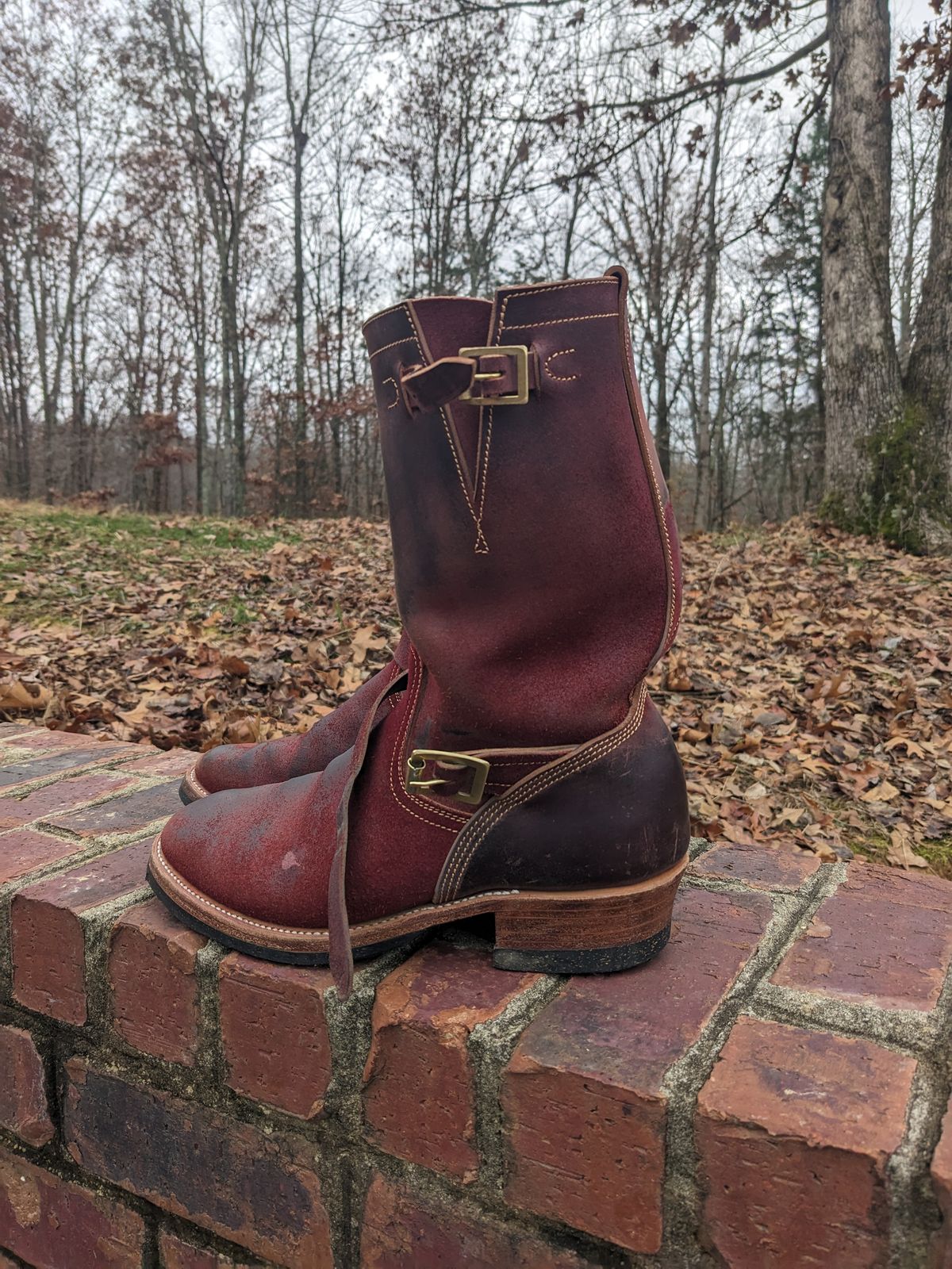 Photo by Lazy_Spread on December 4, 2023 of the Unsung U 22-2 Engineer Boot in Horween Burgundy Workshoe Butt Roughout.