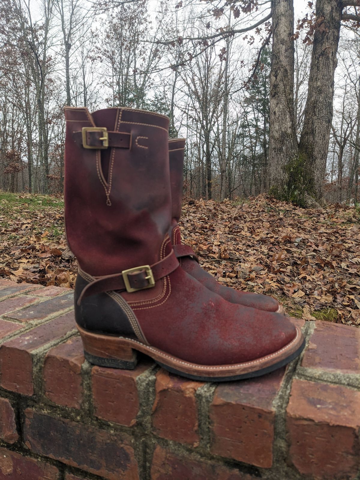 Photo by Lazy_Spread on December 4, 2023 of the Unsung U 22-2 Engineer Boot in Horween Burgundy Workshoe Butt Roughout.