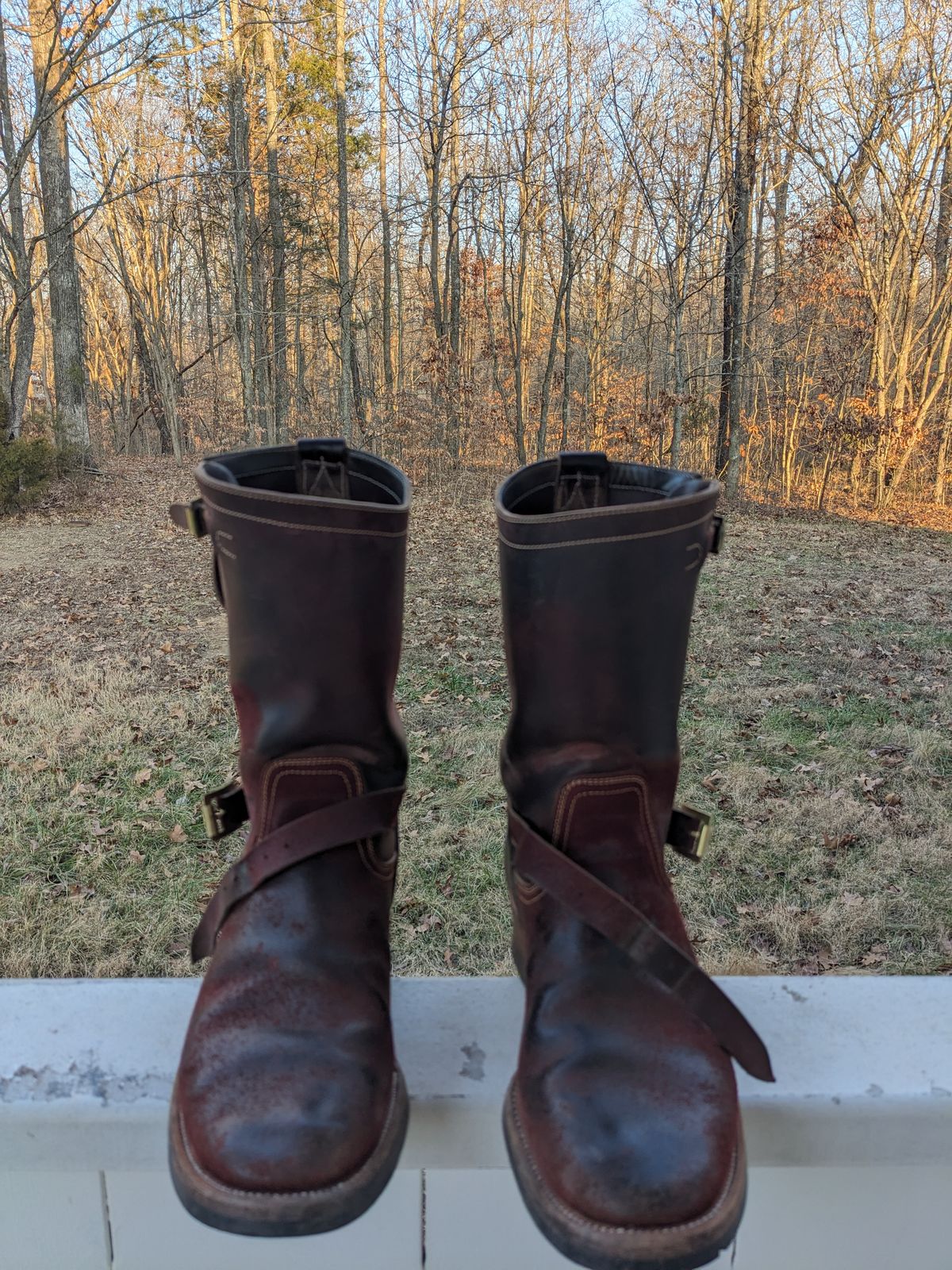 Photo by Lazy_Spread on January 4, 2024 of the Unsung U 22-2 Engineer Boot in Horween Burgundy Workshoe Butt Roughout.