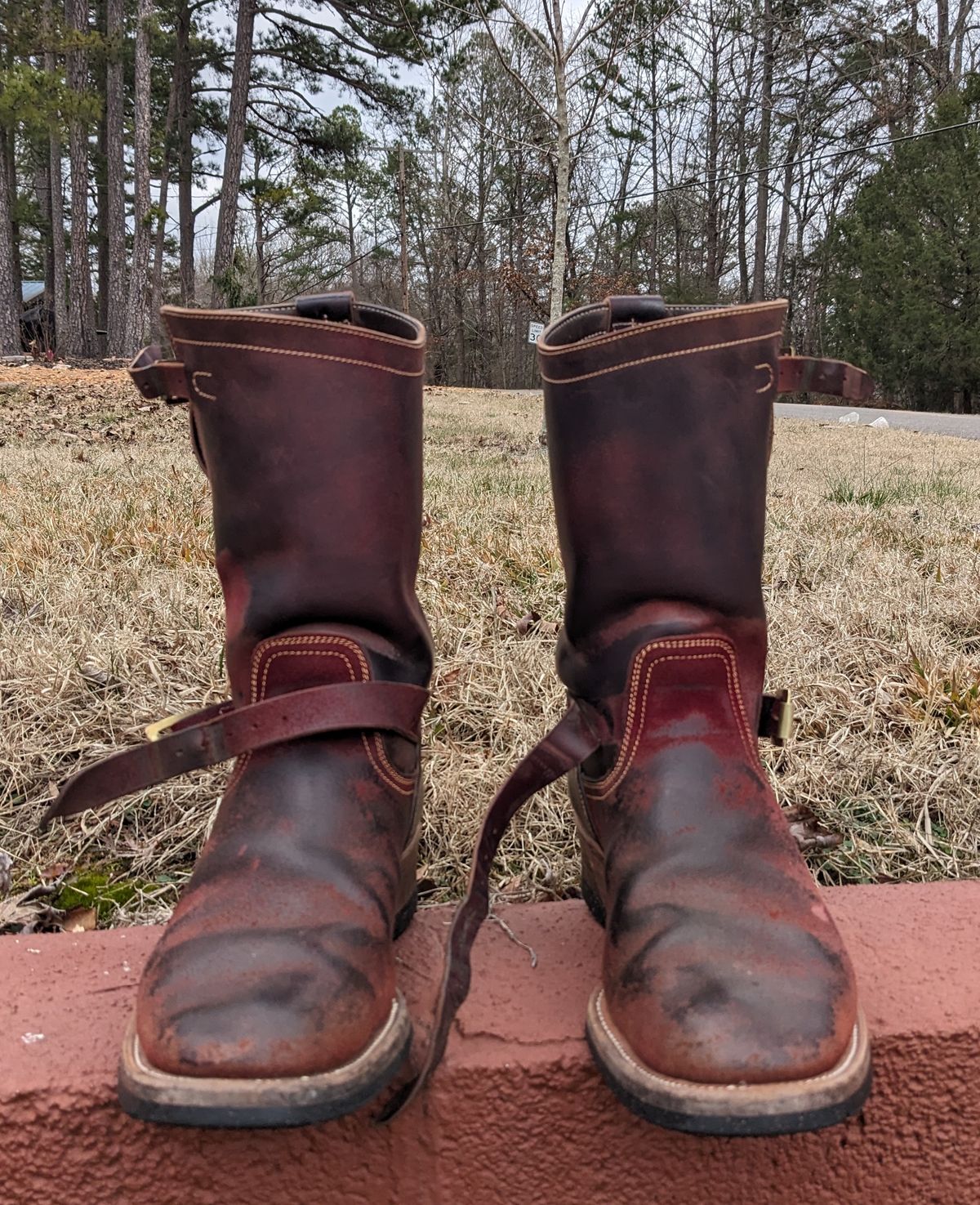 Photo by Lazy_Spread on February 4, 2024 of the Unsung U 22-2 Engineer Boot in Horween Burgundy Workshoe Butt Roughout.