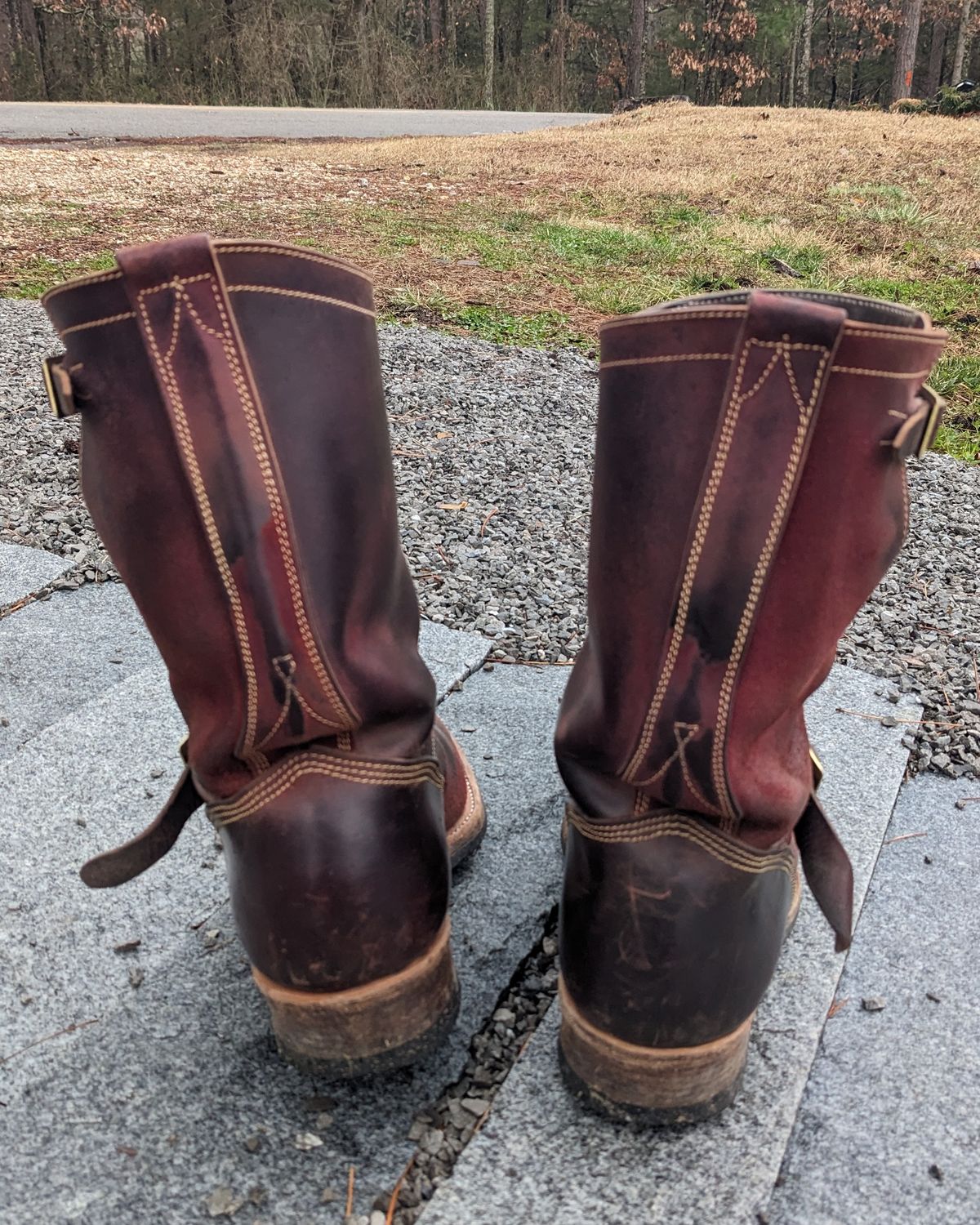 Photo by Lazy_Spread on March 1, 2024 of the Unsung U 22-2 Engineer Boot in Horween Burgundy Workshoe Butt Roughout.