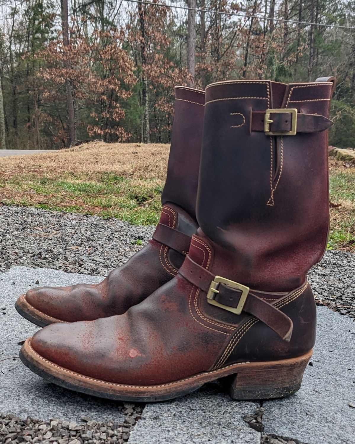 Photo by Lazy_Spread on March 1, 2024 of the Unsung U 22-2 Engineer Boot in Horween Burgundy Workshoe Butt Roughout.