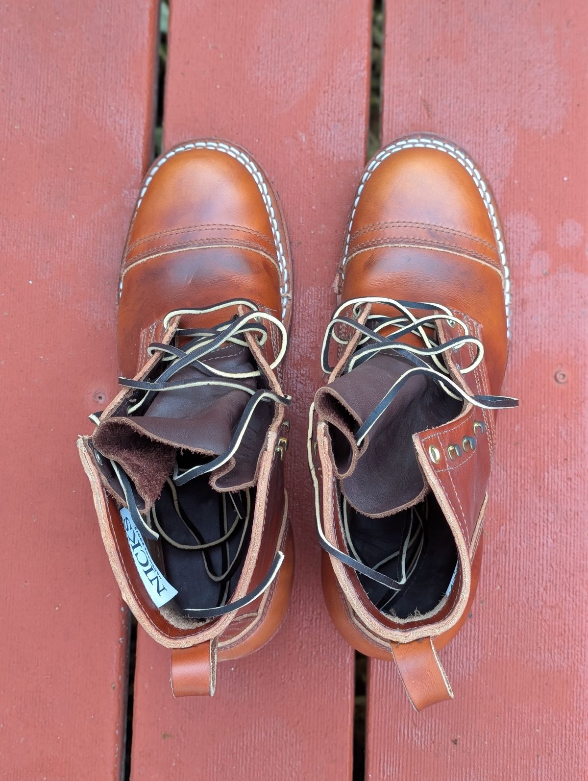 Photo by Lazy_Spread on October 2, 2025 of the Nicks MTO in Wickett & Craig Tan Oiled Latigo.