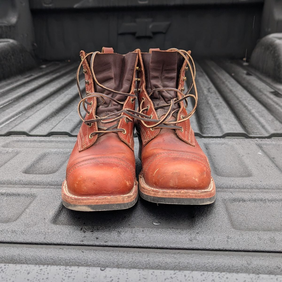 Photo by Lazy_Spread on November 1, 2025 of the Nicks MTO in Wickett & Craig Tan Oiled Latigo.