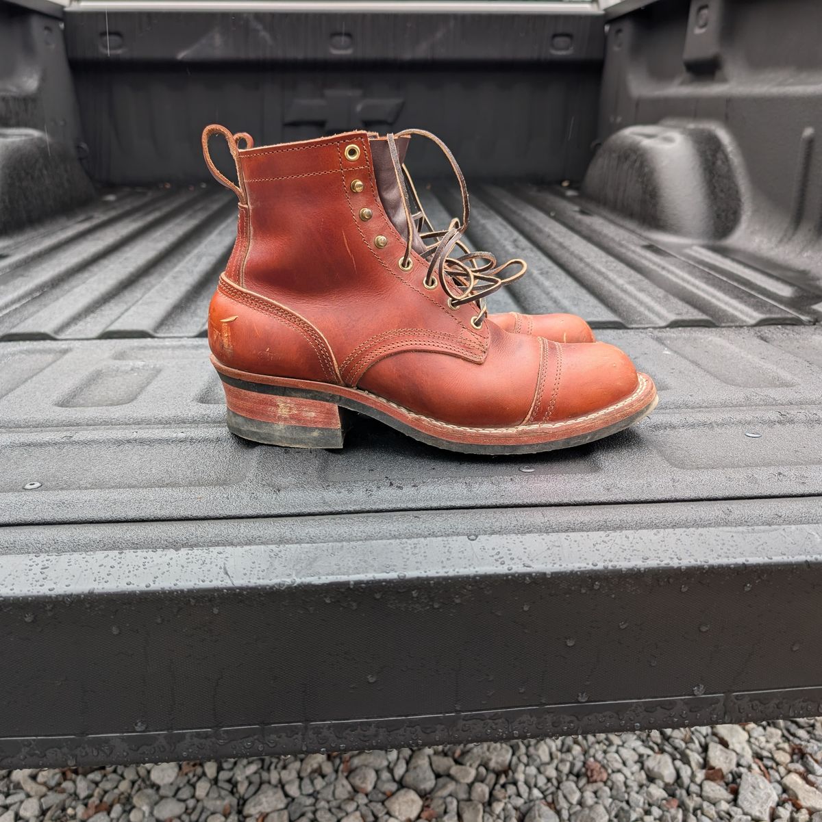 Photo by Lazy_Spread on November 1, 2025 of the Nicks MTO in Wickett & Craig Tan Oiled Latigo.