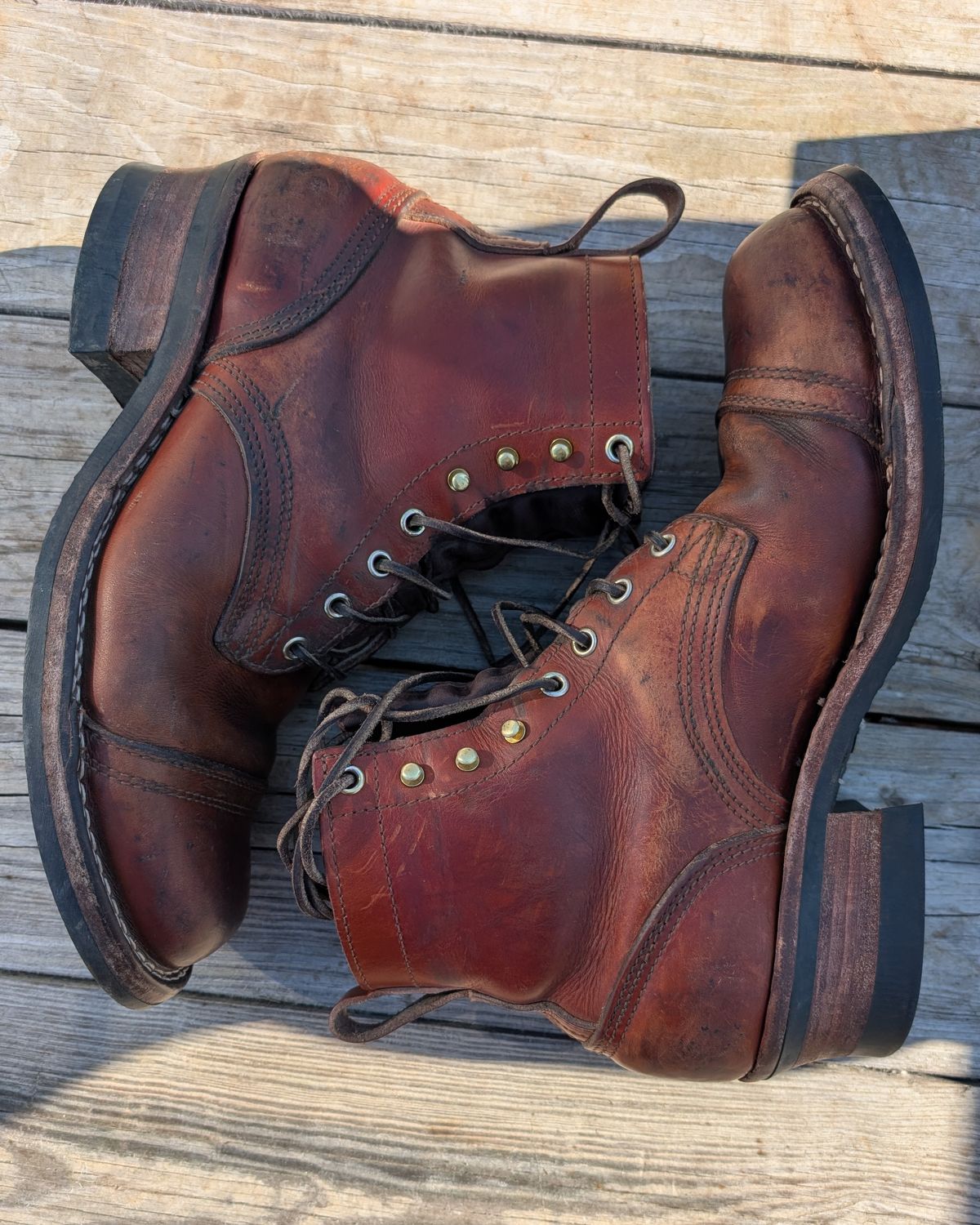 Photo by Lazy_Spread on January 4, 2026 of the Nicks MTO in Wickett & Craig Tan Oiled Latigo.