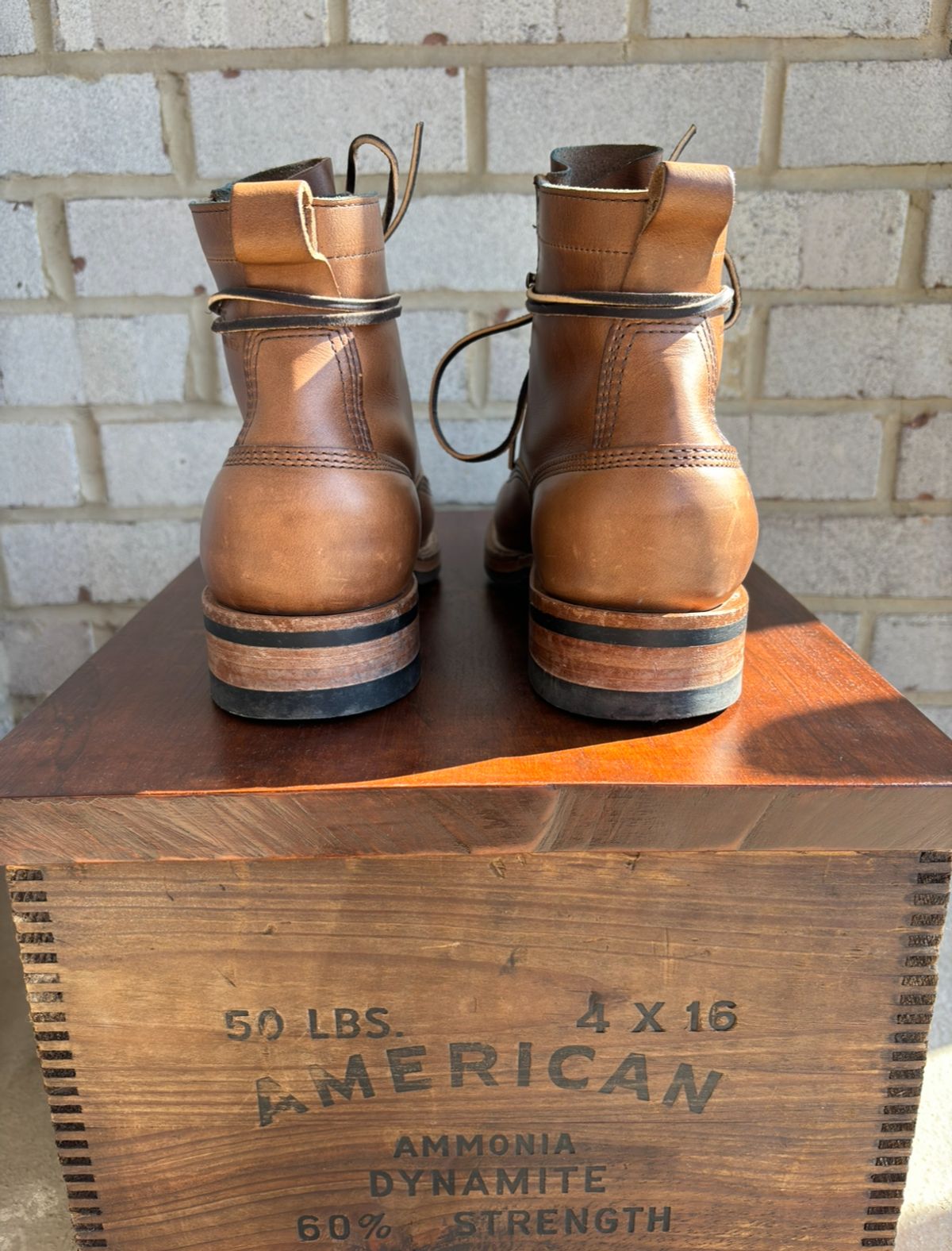 Photo by babblingboots on November 5, 2023 of the White's 350 Cutter in Horween Natural Chromexcel.