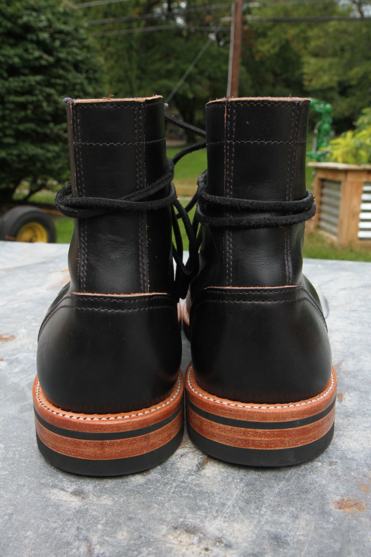 Photo by foot.siebitch on October 1, 2022 of the Oak Street Bootmakers Trench Boot in Horween Black Chromexcel.