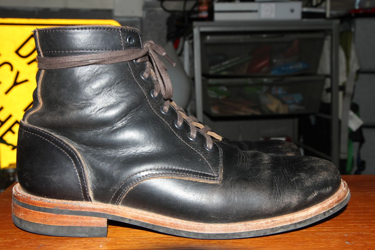 Photo by foot.siebitch on November 6, 2022 of the Oak Street Bootmakers Trench Boot in Horween Black Chromexcel.