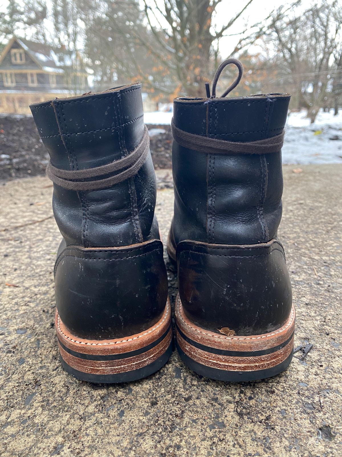 Photo by foot.siebitch on January 2, 2023 of the Oak Street Bootmakers Trench Boot in Horween Black Chromexcel.
