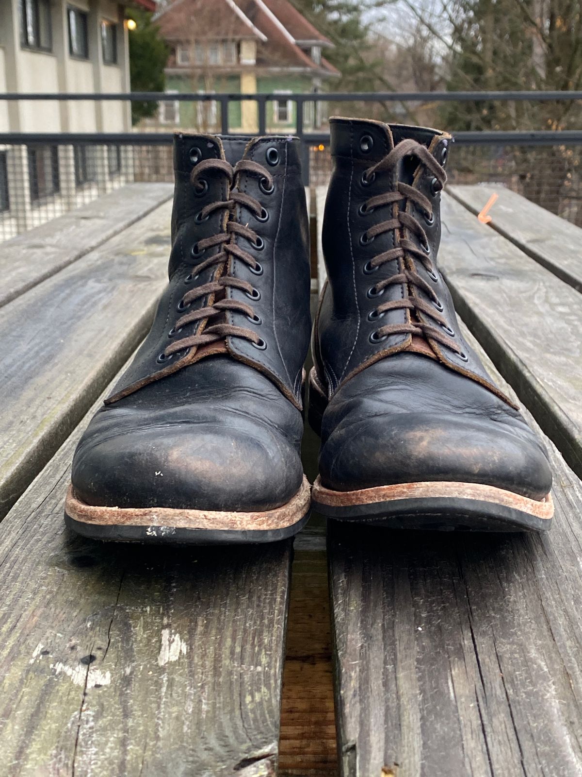 Photo by foot.siebitch on March 4, 2023 of the Oak Street Bootmakers Trench Boot in Horween Black Chromexcel.