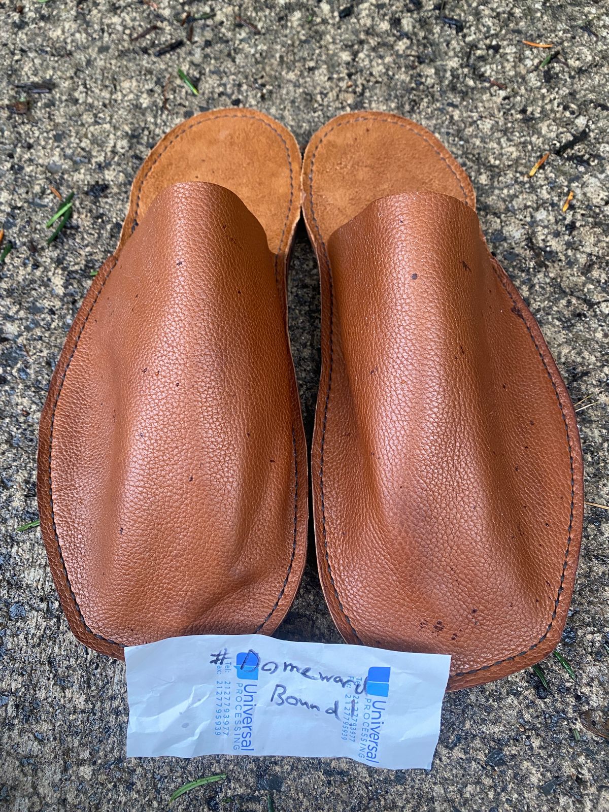 Photo by foot.siebitch on October 7, 2023 of the Self-Made Unknown Model in Tanneries Haas “Foulonne” Novonappa - Gold.