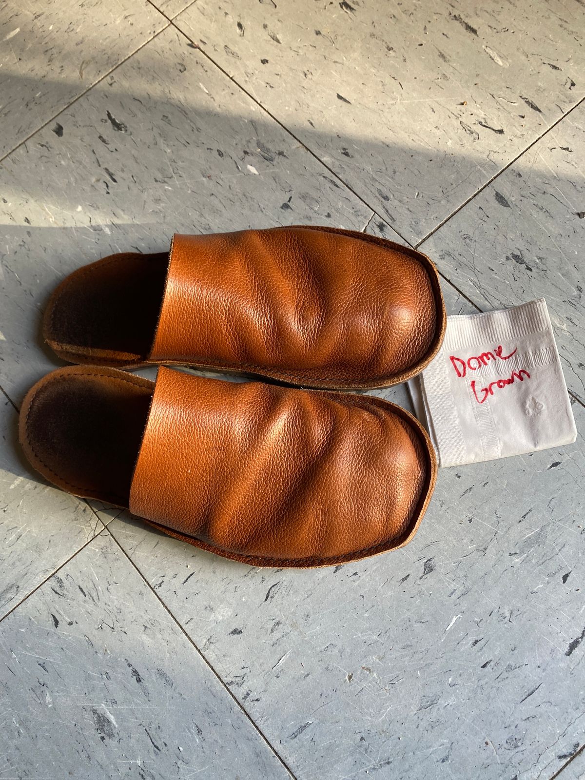 Photo by foot.siebitch on November 5, 2023 of the Self-Made Unknown Model in Tanneries Haas “Foulonne” Novonappa - Gold.