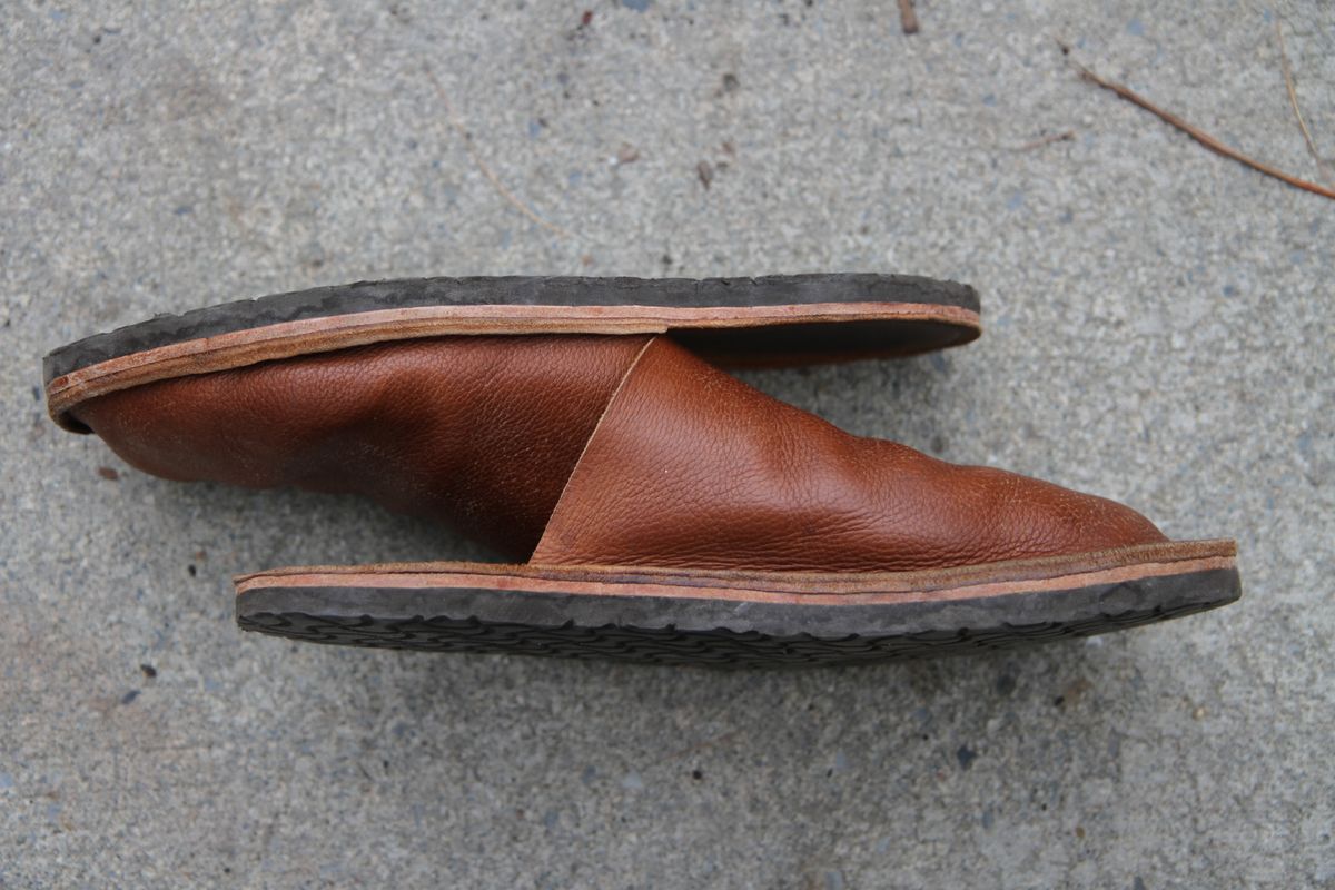Photo by foot.siebitch on December 5, 2023 of the Self-Made Unknown Model in Tanneries Haas “Foulonne” Novonappa - Gold.