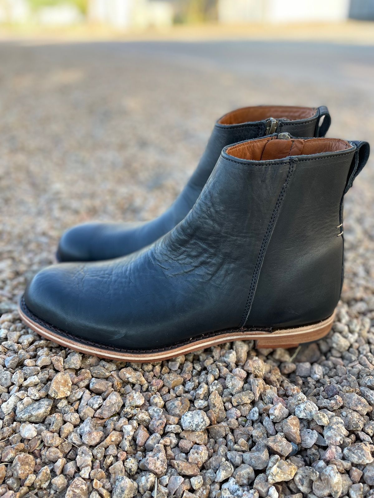 Photo by mutedmouse on October 2, 2022 of the HELM Boots The Pablo in B' Leather Black Balthazar.