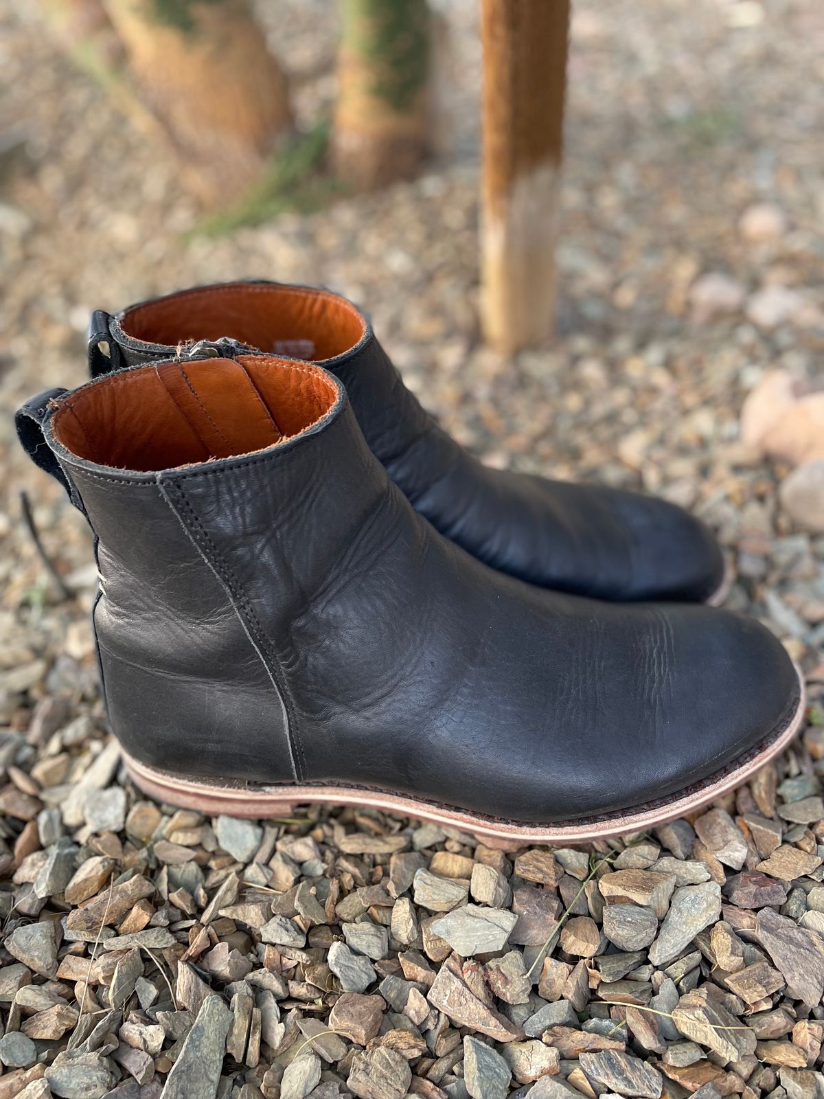 Photo by mutedmouse on November 5, 2022 of the HELM Boots The Pablo in B' Leather Black Balthazar.