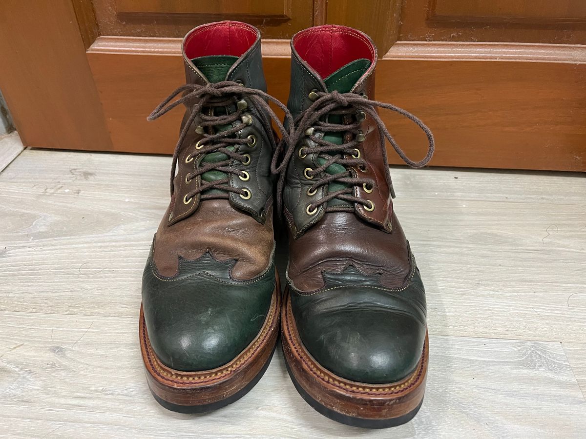 Photo by AcapRoseknight on January 4, 2024 of the Mora Son Shoes Viper King in Unknown Leather.