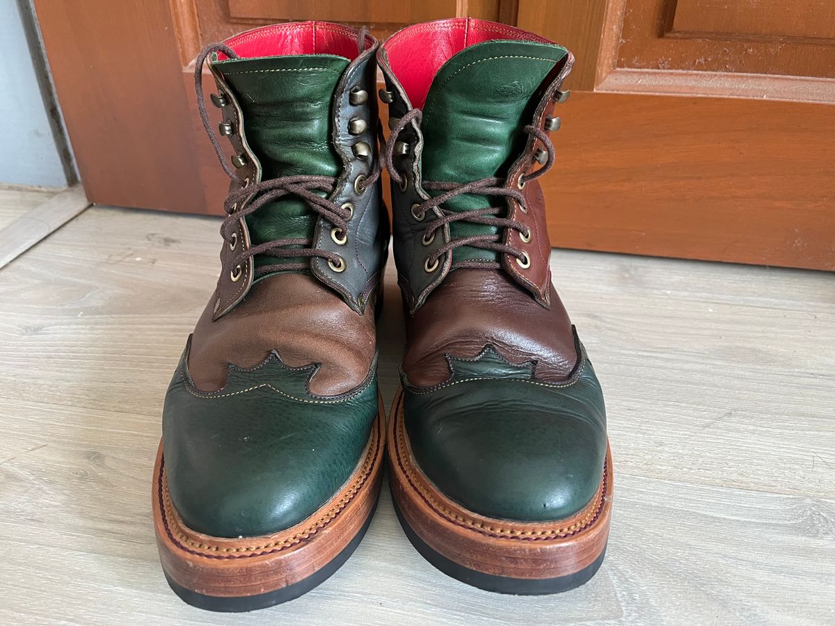 Photo by AcapRoseknight on November 5, 2023 of the Mora Son Shoes Viper King in Unknown Leather.