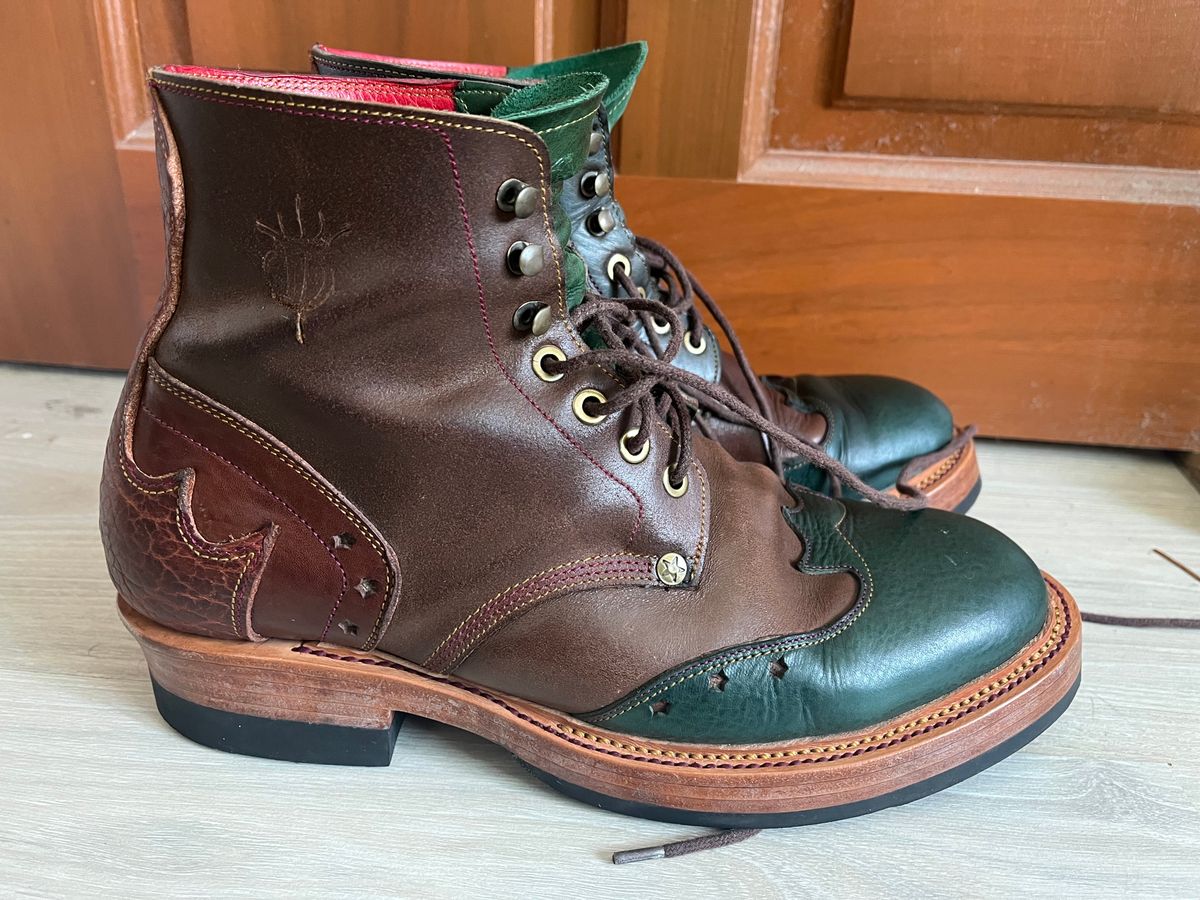 Photo by AcapRoseknight on November 5, 2023 of the Mora Son Shoes Viper King in Unknown Leather.