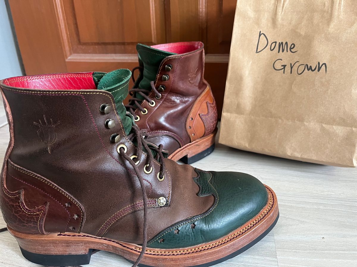 Photo by AcapRoseknight on November 5, 2023 of the Mora Son Shoes Viper King in Unknown Leather.
