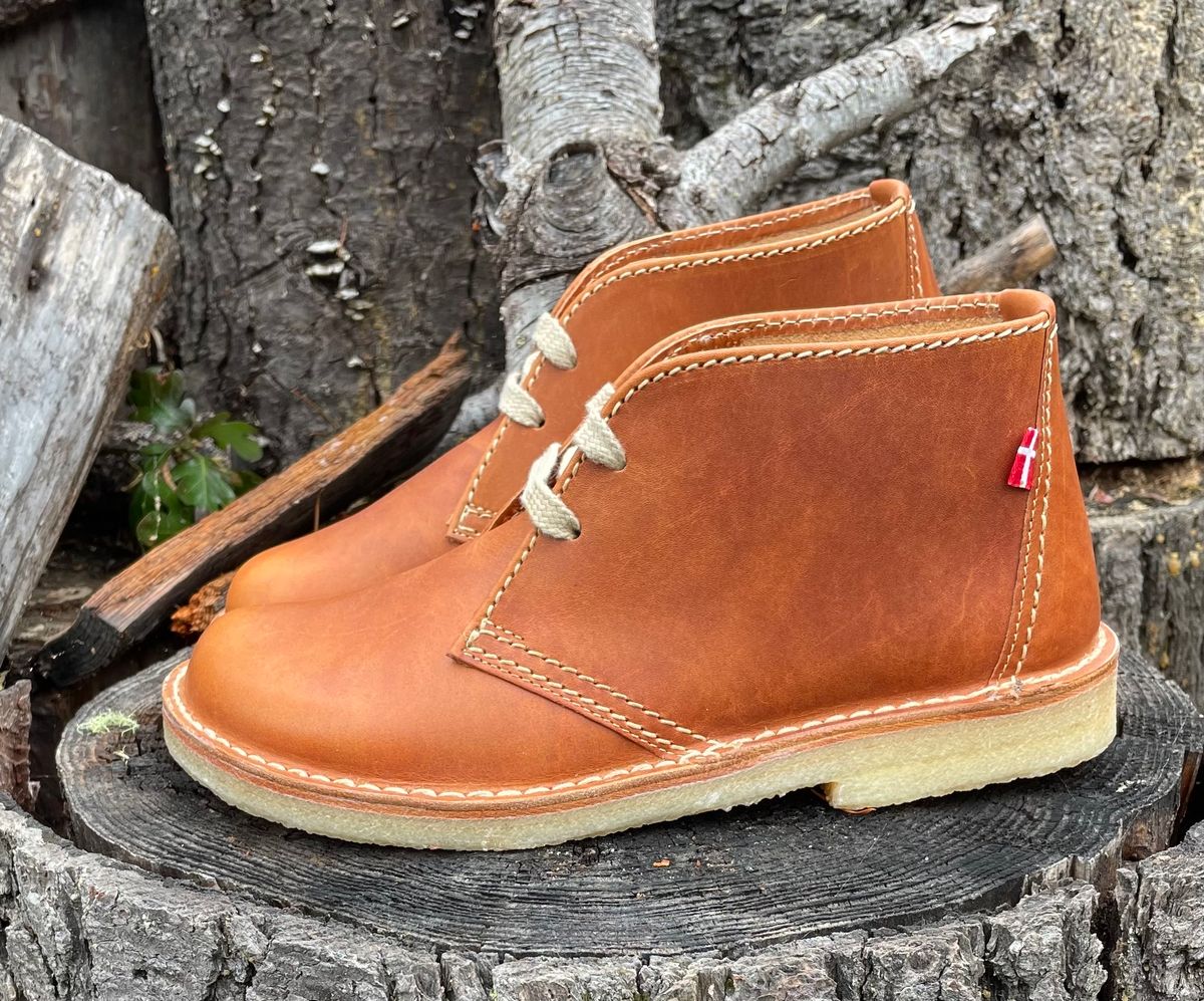 Photo by tpm636 on October 1, 2023 of the Duckfeet Sjaelland in Terracare Brown.