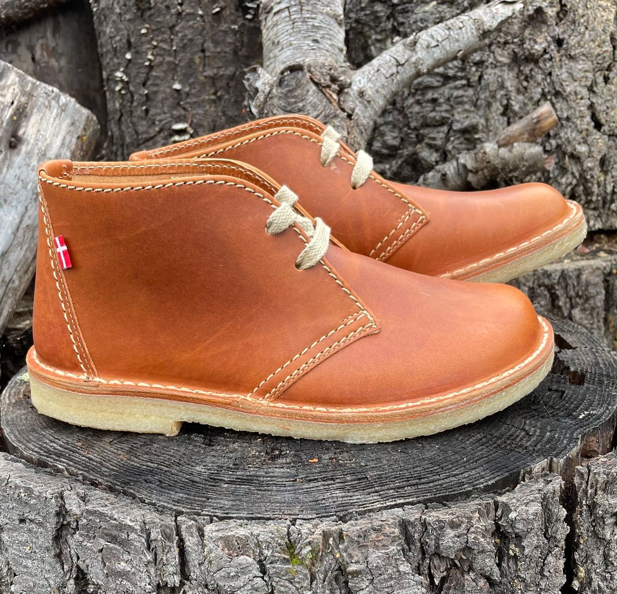 Photo by tpm636 on October 1, 2023 of the Duckfeet Sjaelland in Terracare Brown.