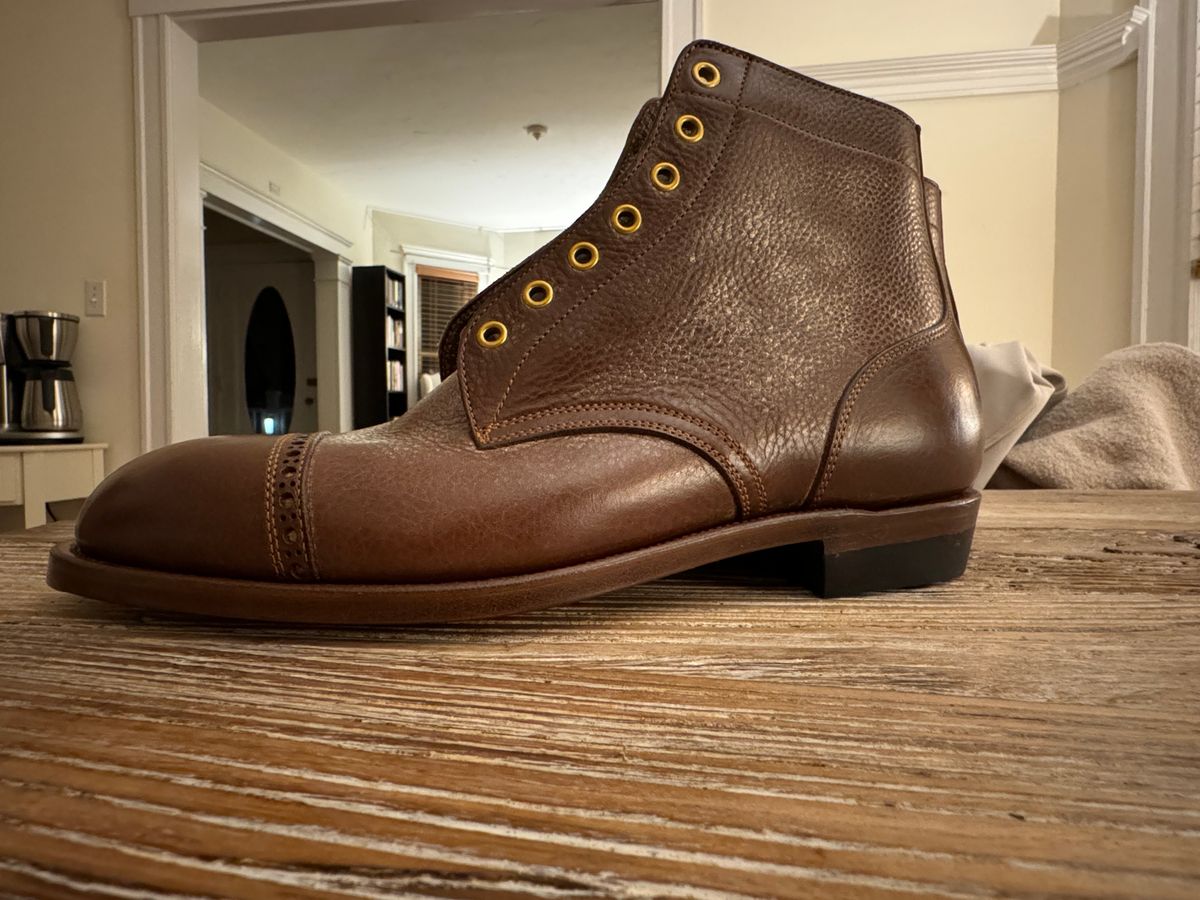 Photo by catchyname on March 8, 2024 of the Iron Boots Devil Dog in Coffee Brown Italy Waxed Bullhide.