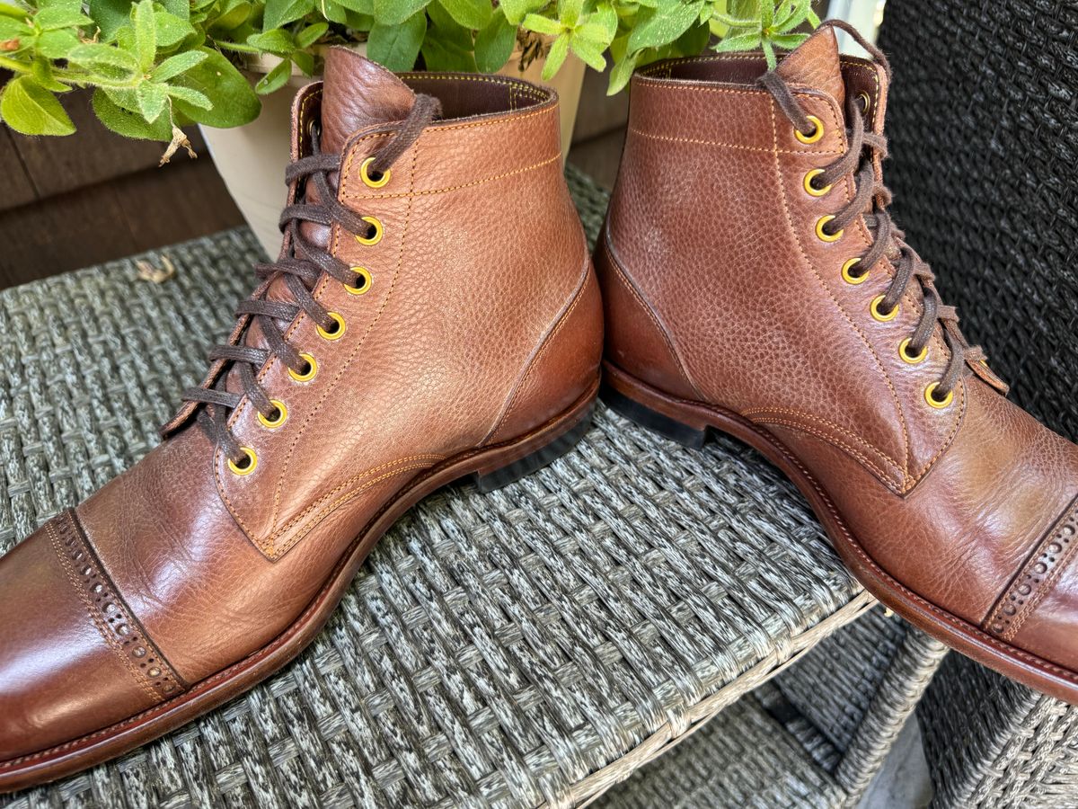 Photo by catchyname on June 26, 2024 of the Iron Boots Devil Dog in Coffee Brown Italy Waxed Bullhide.