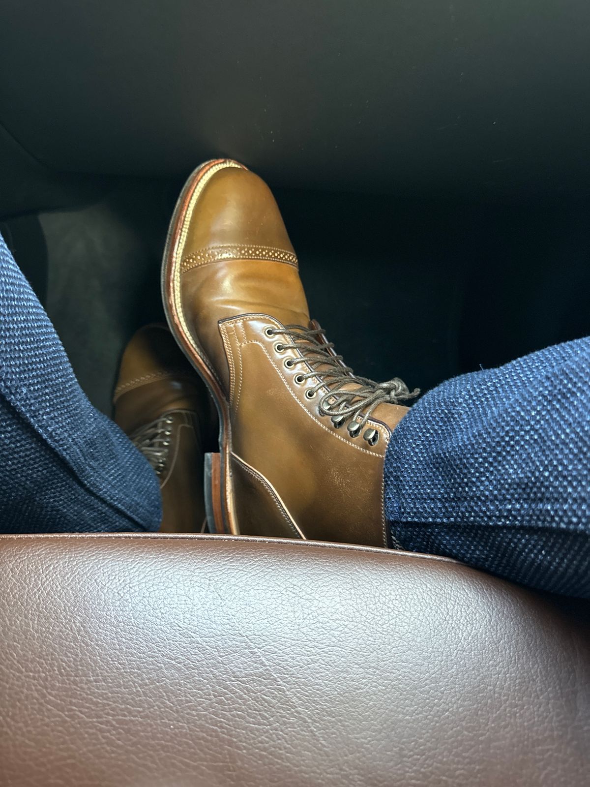 Photo by catchyname on November 1, 2023 of the Viberg Service Boot BCT in Horween Calvados Shell Cordovan.