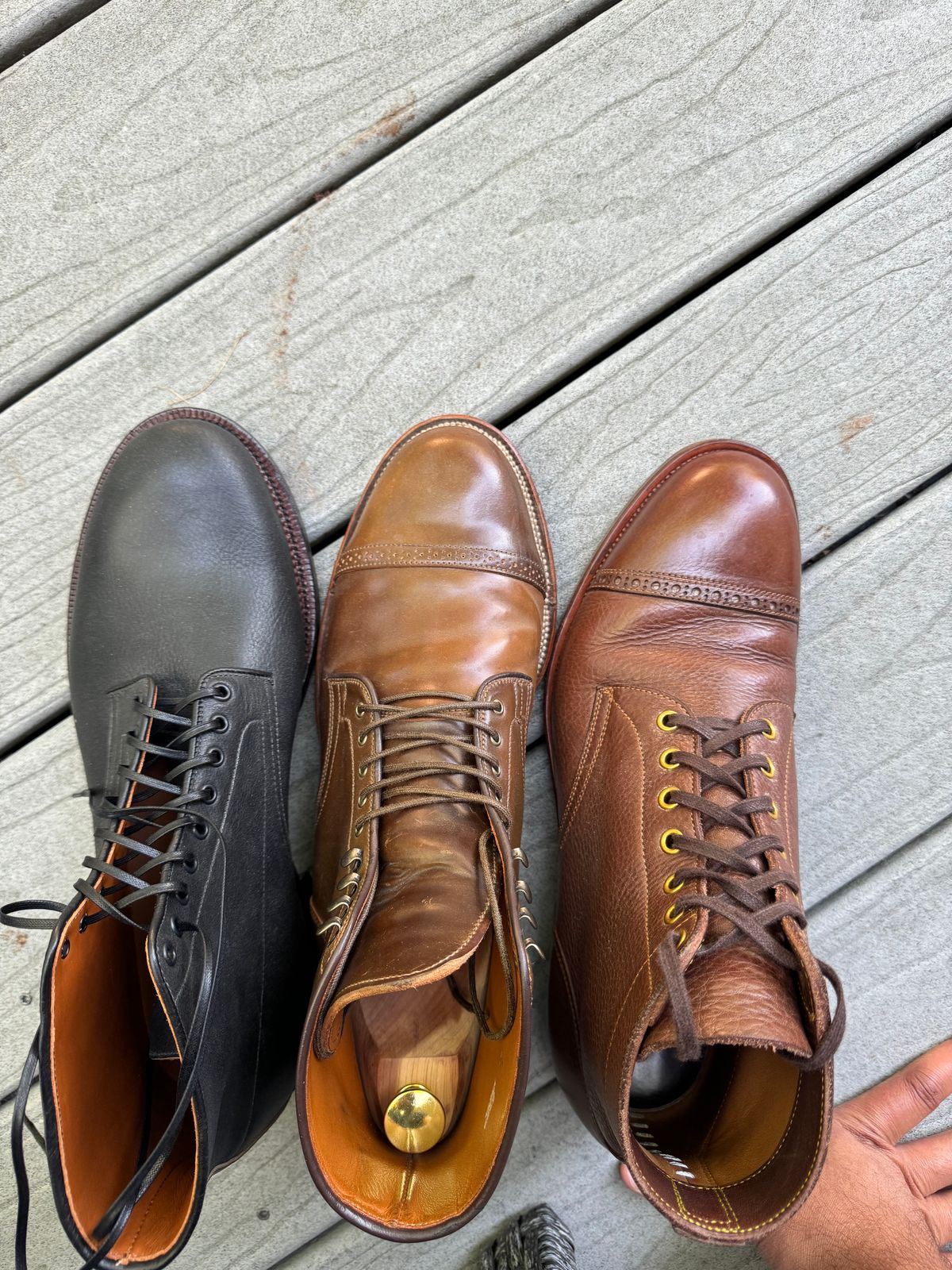 Photo by catchyname on September 5, 2024 of the Viberg Service Boot BCT in Horween Calvados Shell Cordovan.