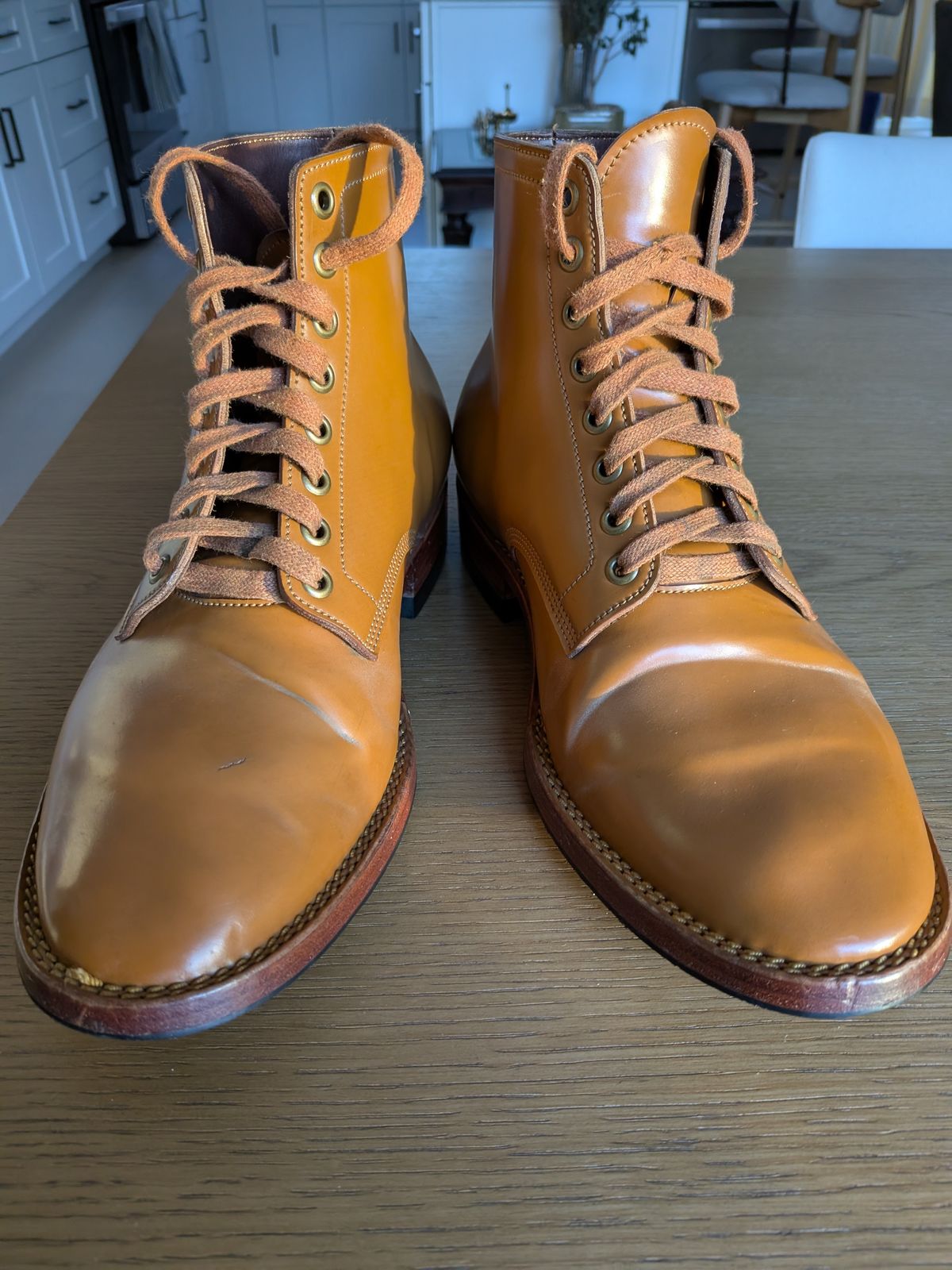 Photo by catchyname on December 5, 2025 of the Onderhoud LVL01 Derby Boot in Maryam Unglazed Shell natural.