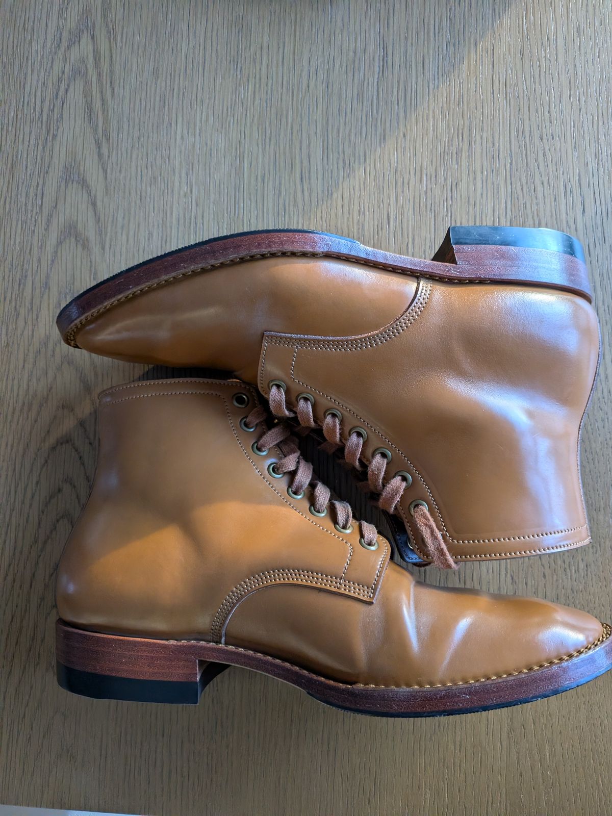 Photo by catchyname on December 5, 2025 of the Onderhoud LVL01 Derby Boot in Maryam Unglazed Shell natural.